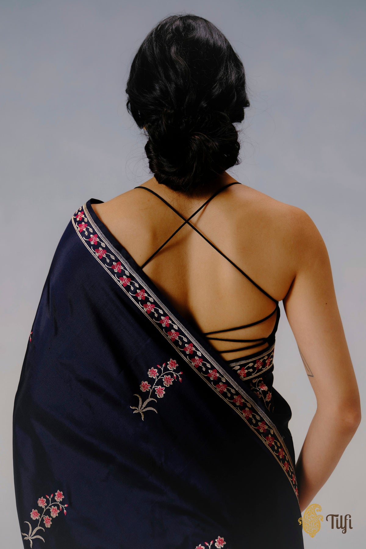 'Vanda' Navy Blue Pure Katan Silk Banarasi Handloom Saree