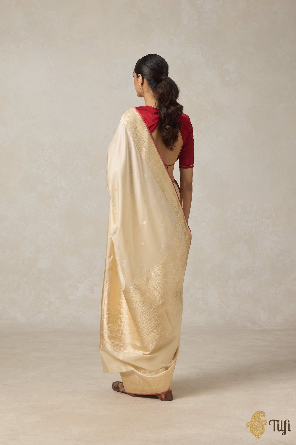 &#39;Tarini&#39; Cream Pure Katan Silk Ektara Banarasi Handloom Saree