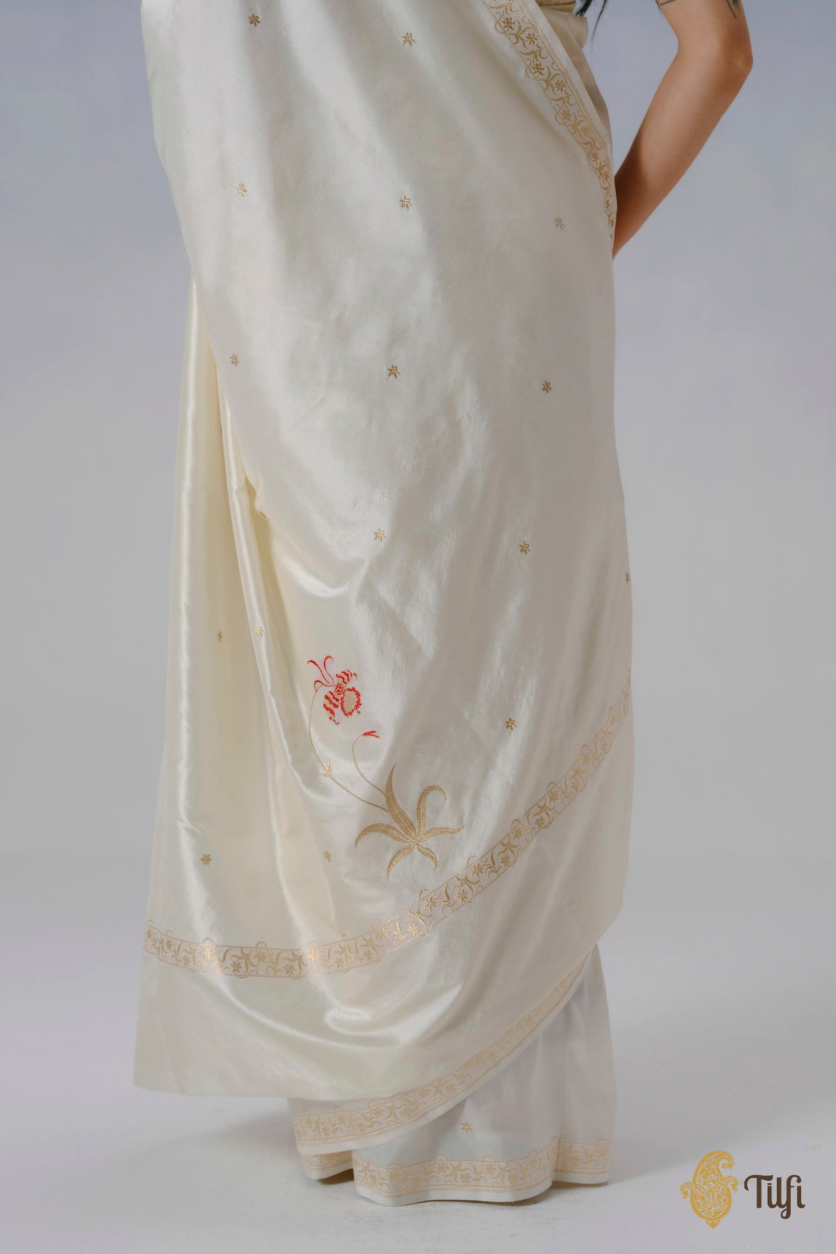 'Eria' Off-White Pure Katan Silk Banarasi Handloom Saree
