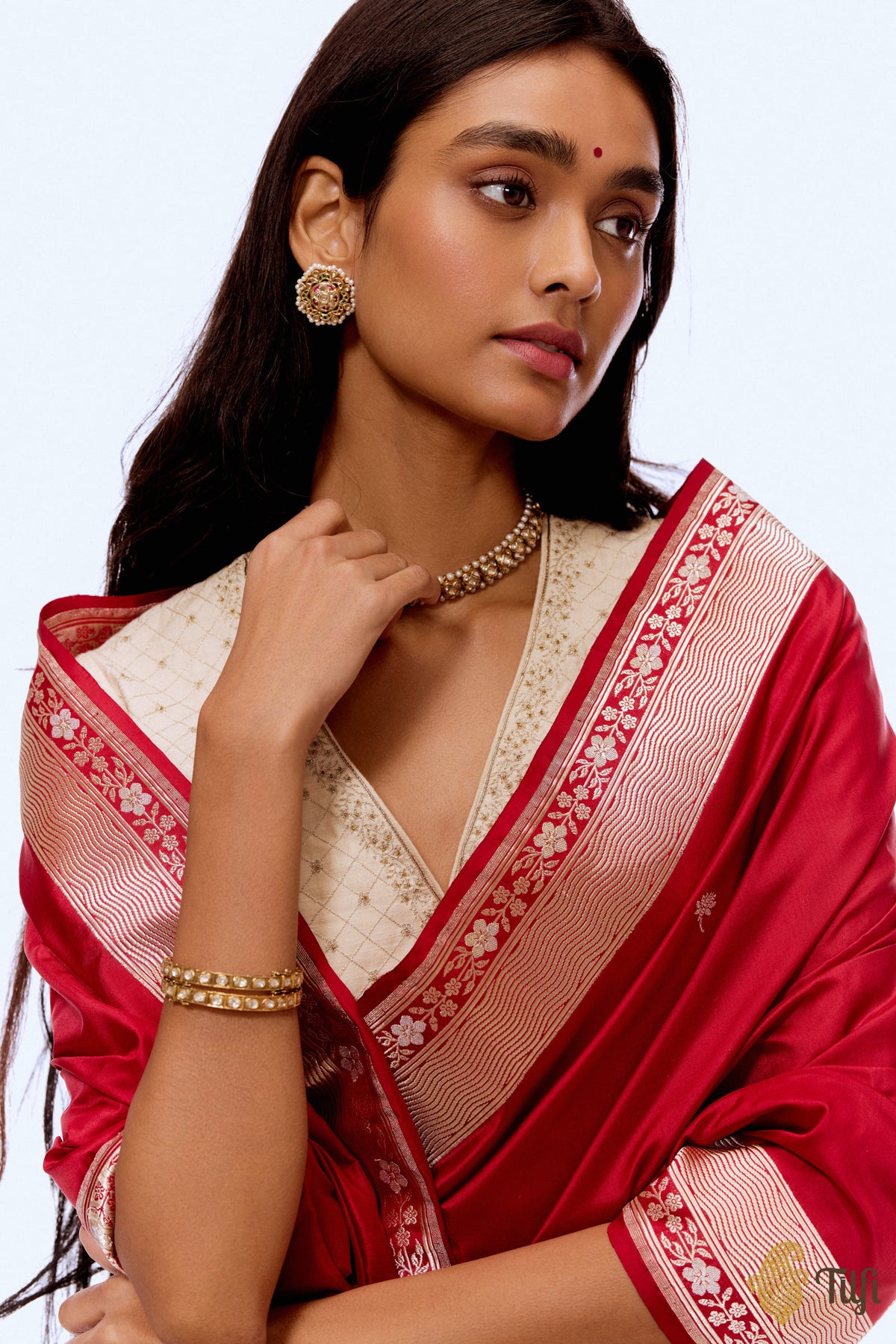 &#39;Komal Abhisar&#39; Red Pure Katan Silk Banarasi Handloom Saree