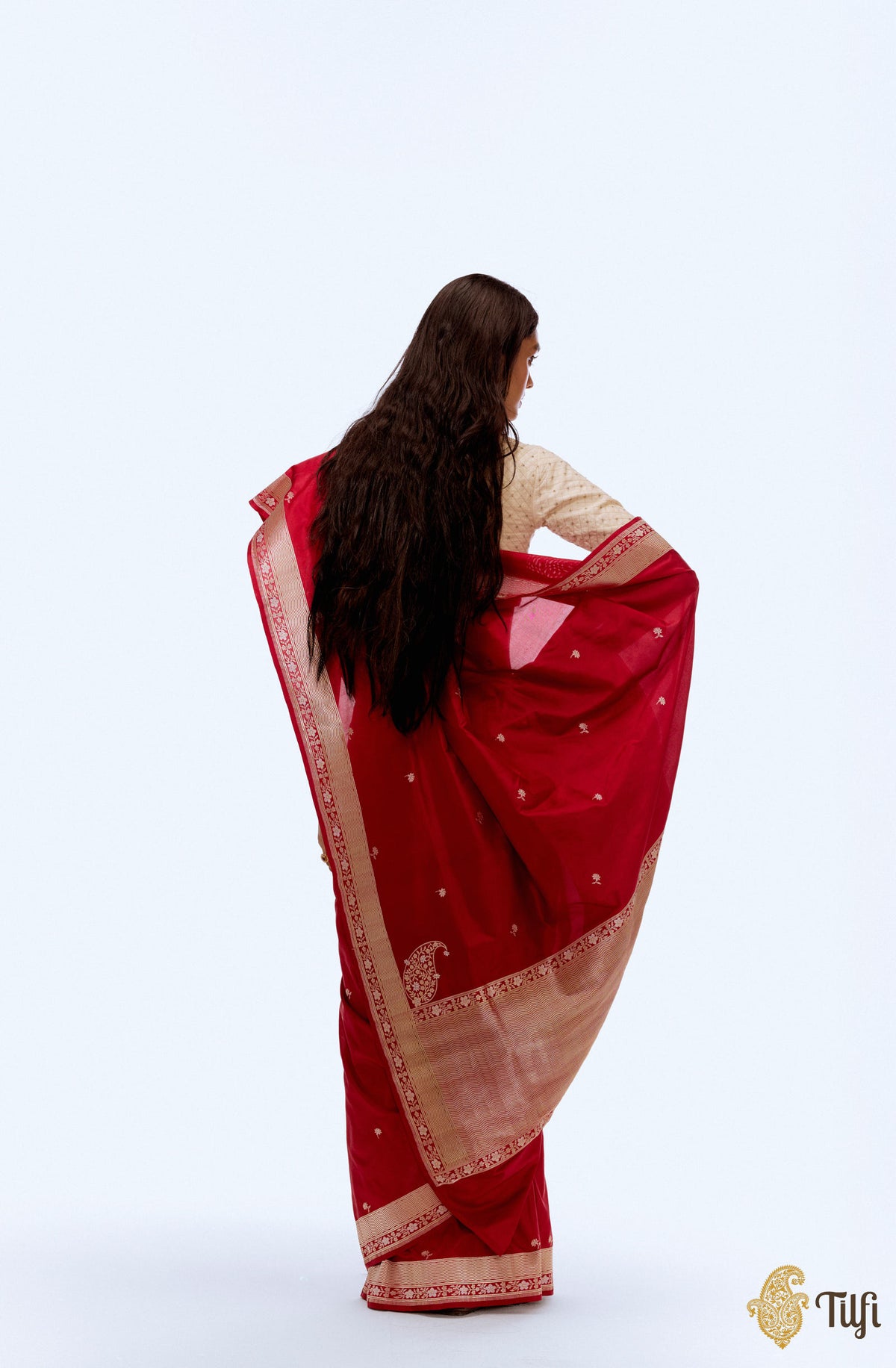 &#39;Komal Abhisar&#39; Red Pure Katan Silk Banarasi Handloom Saree