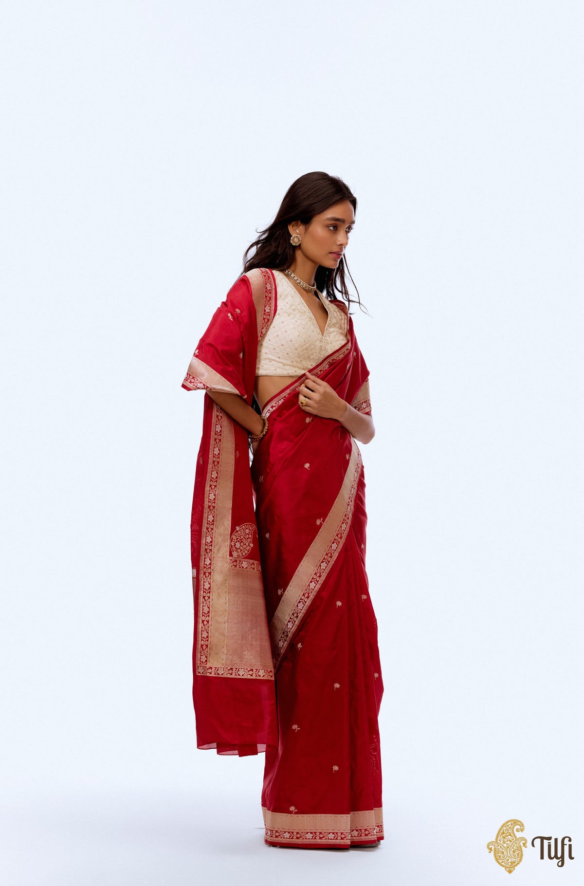 &#39;Komal Abhisar&#39; Red Pure Katan Silk Banarasi Handloom Saree