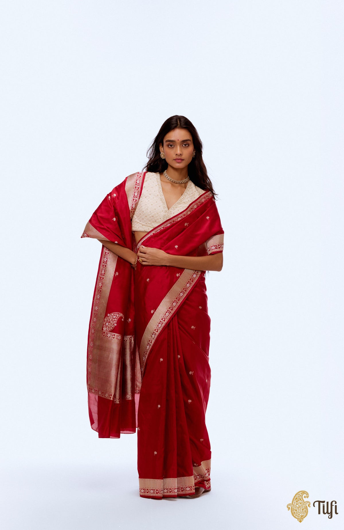 &#39;Komal Abhisar&#39; Red Pure Katan Silk Banarasi Handloom Saree