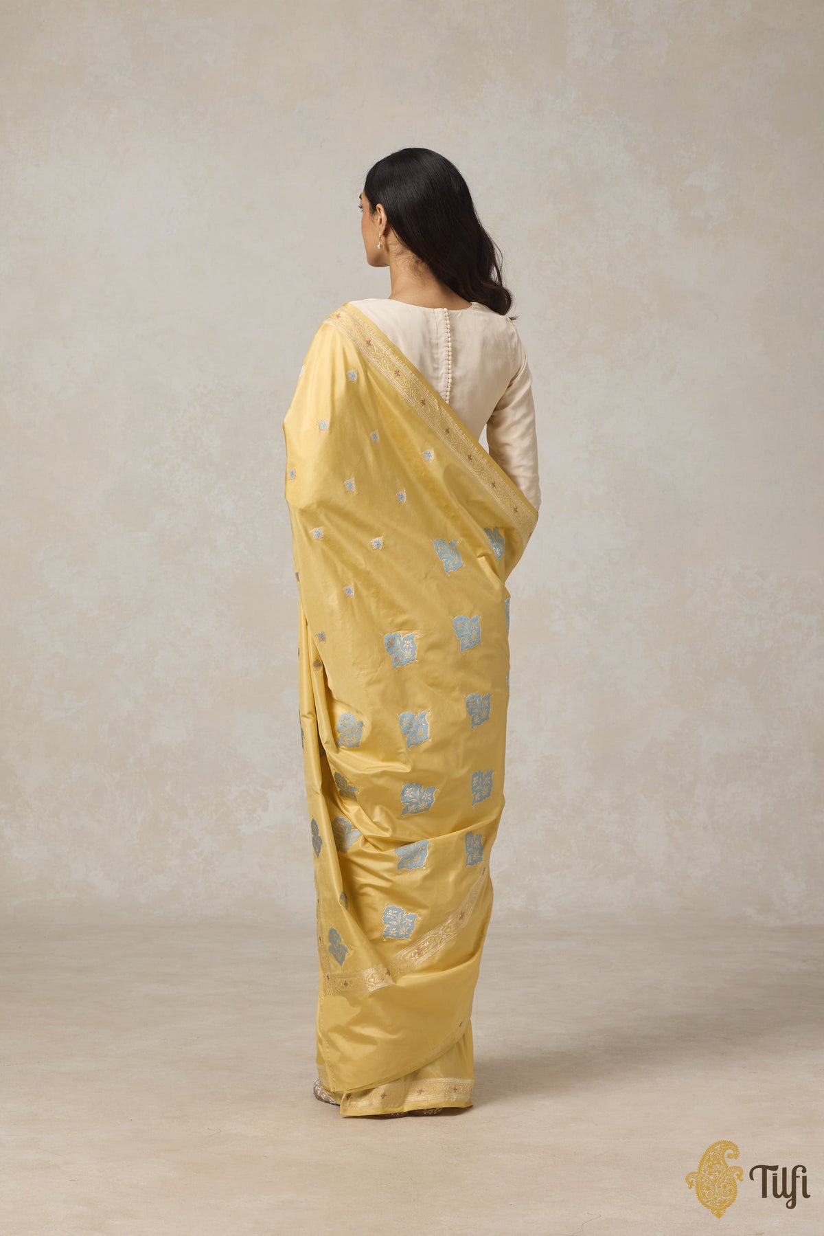 &#39;Shanta&#39; Pastel Yellow Pure Katan Silk Banarasi Handloom Saree