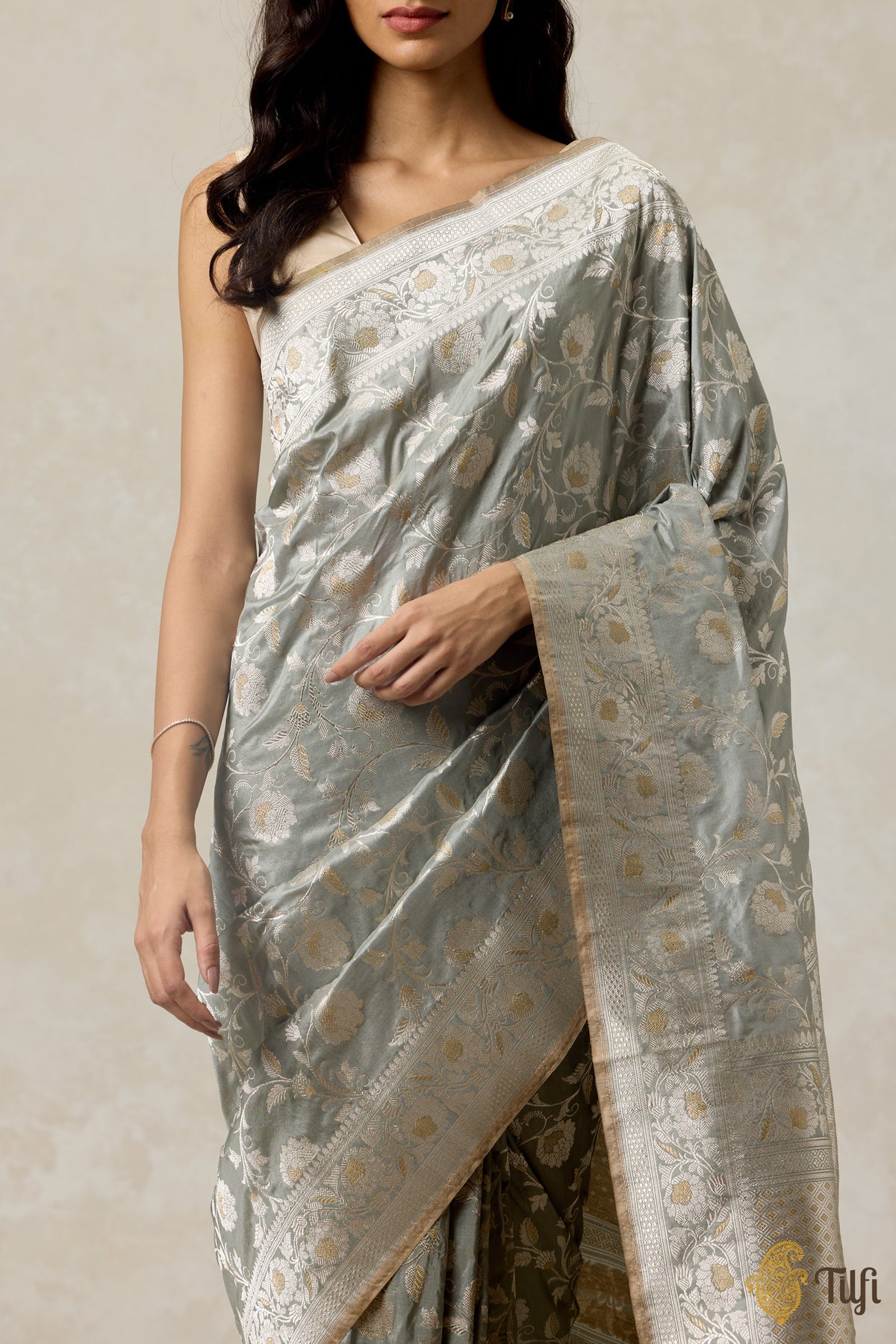 &#39;Diya&#39; Stone Grey Pure Katan Silk Banarasi Handloom Saree