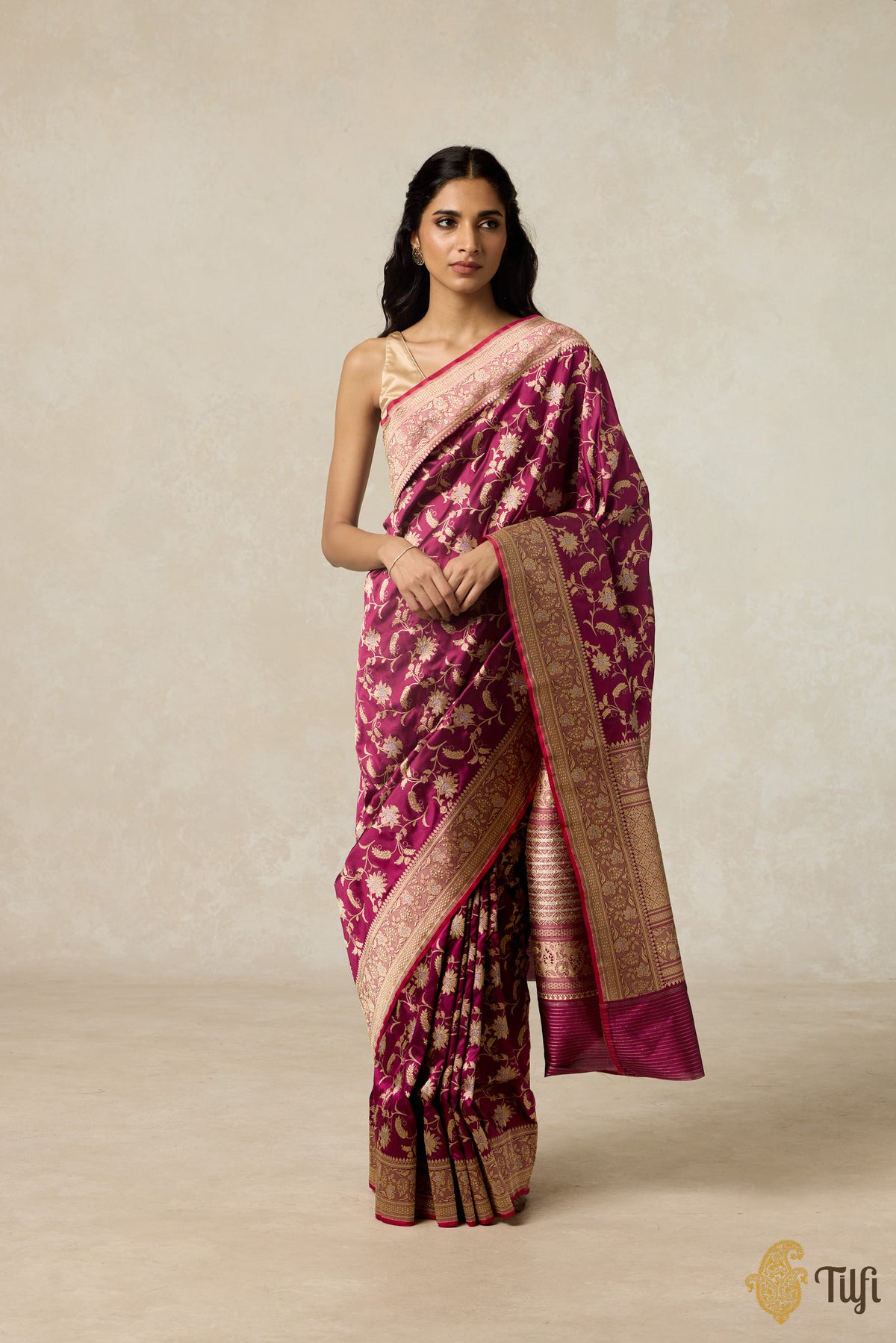 &#39;Ashwini&#39; Magenta Pure Katan Silk Banarasi Handloom Saree