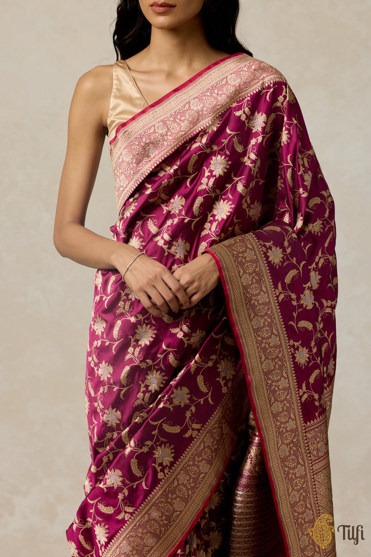 &#39;Ashwini&#39; Magenta Pure Katan Silk Banarasi Handloom Saree