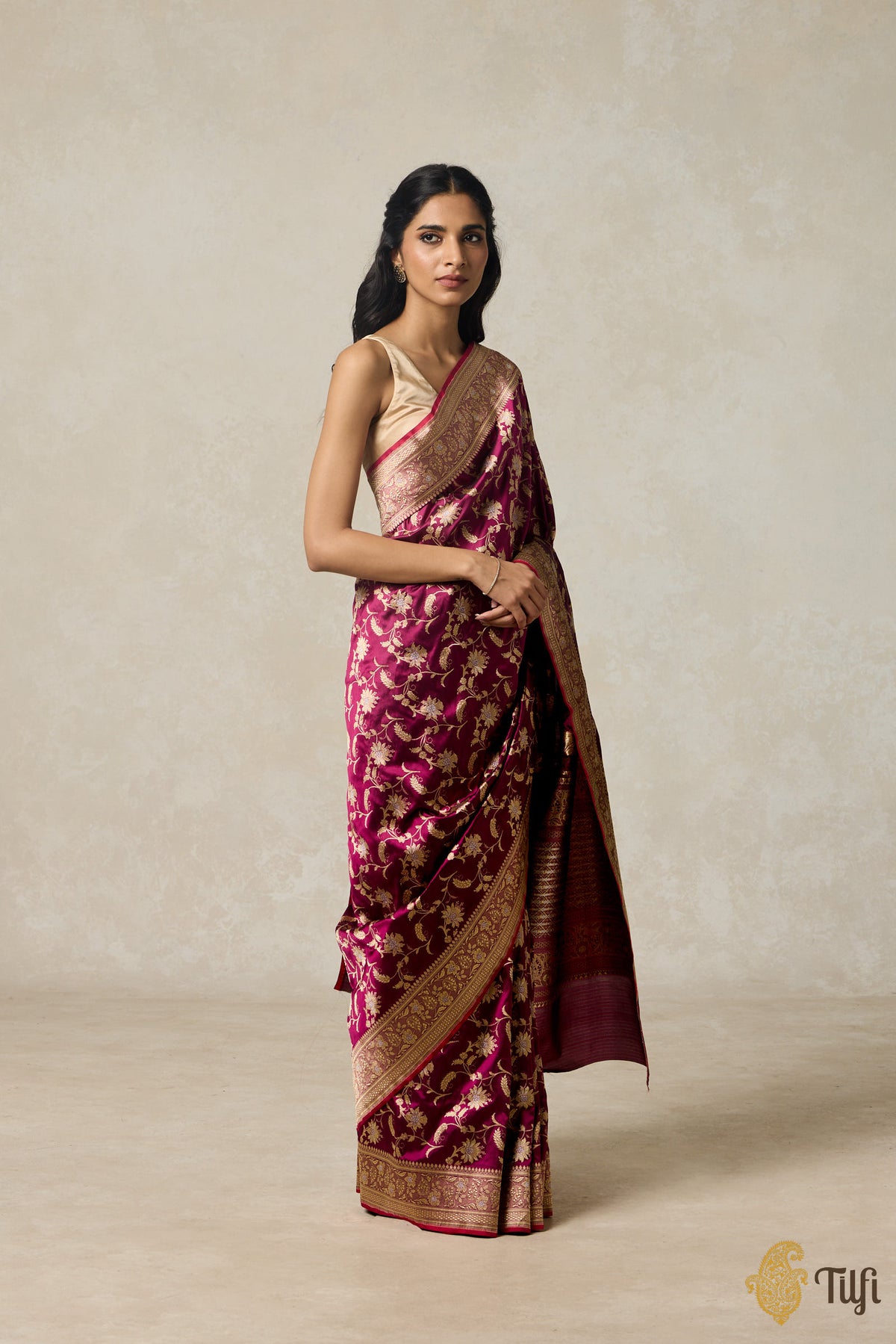 &#39;Ashwini&#39; Magenta Pure Katan Silk Banarasi Handloom Saree