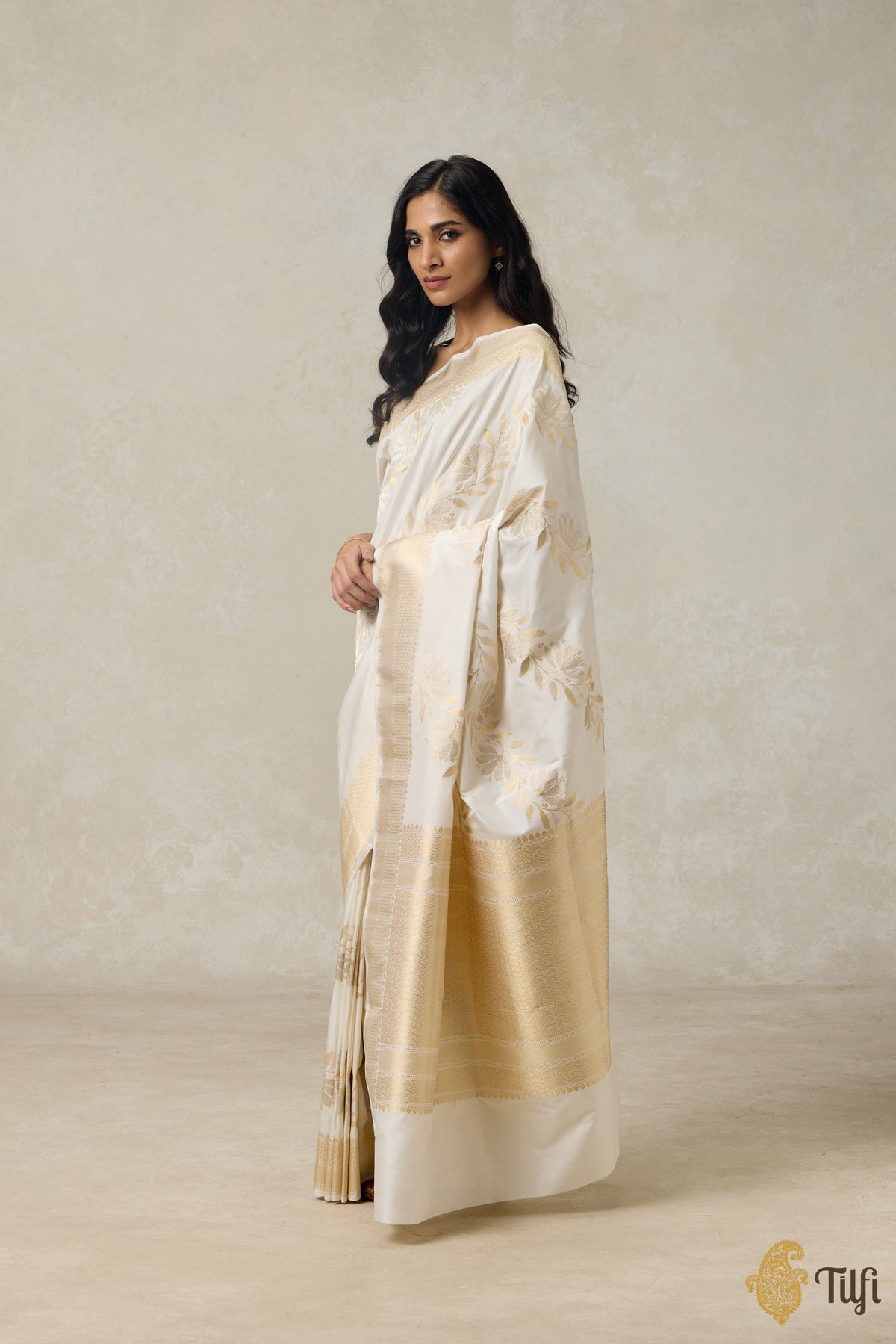 White Pure Katan Silk Banarasi Handloom Saree