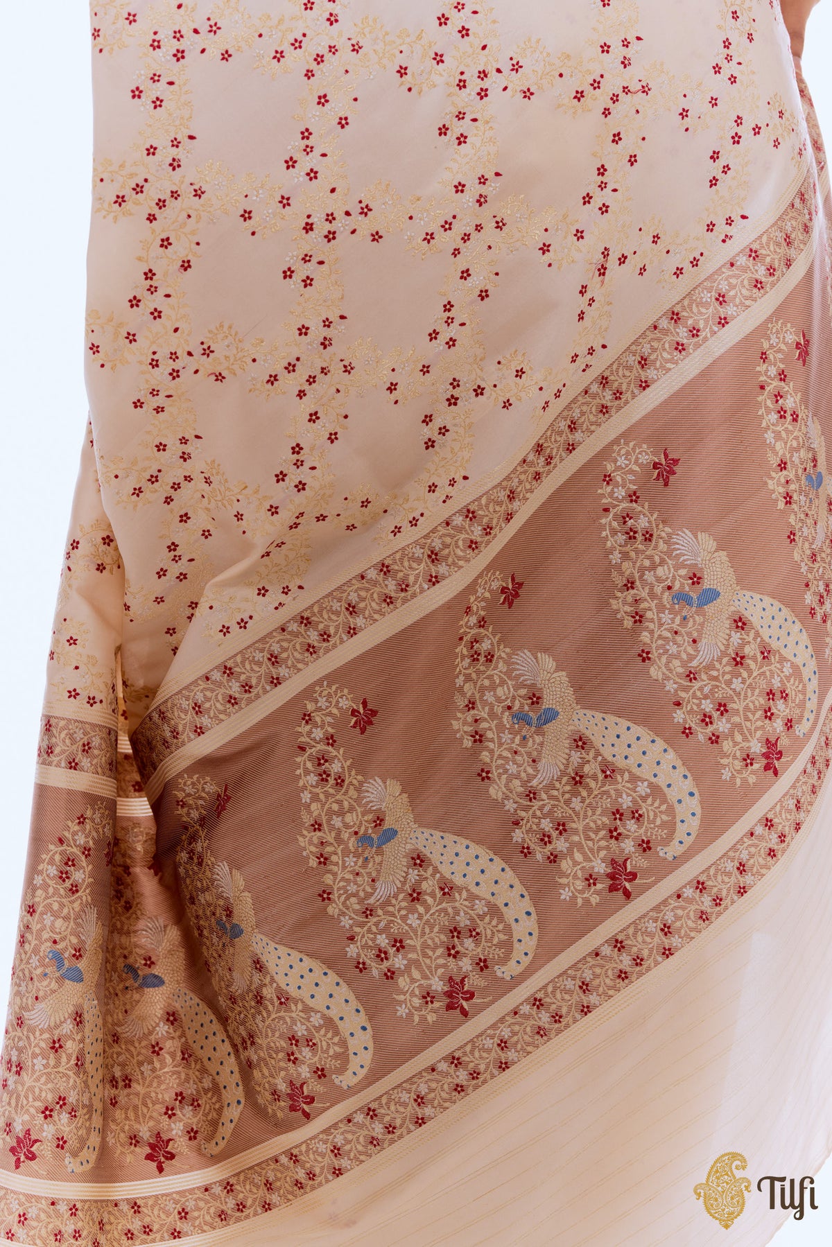 &#39;Komal Vihang&#39; Off-White Pure Katan Silk Banarasi Handloom Saree