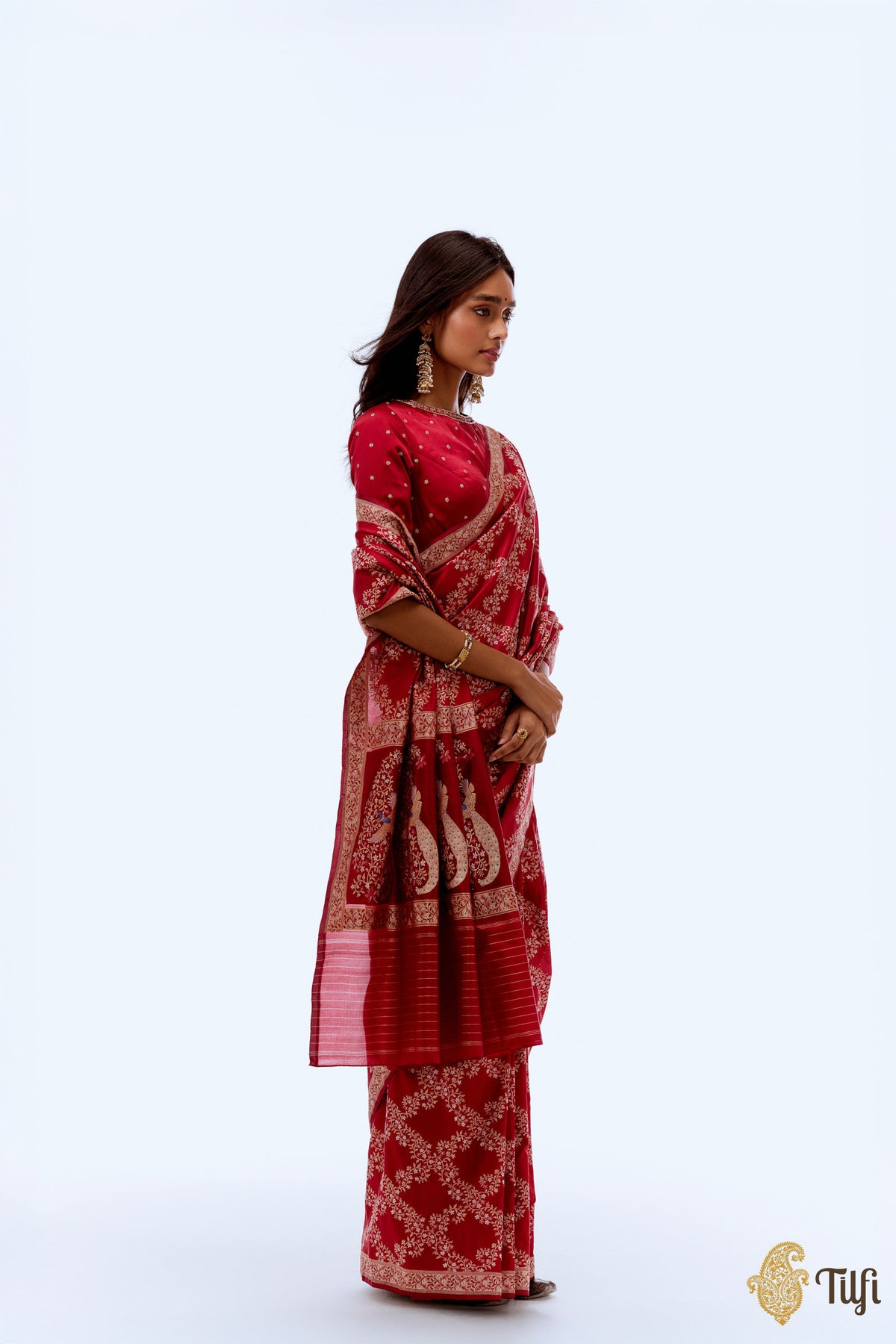 &#39;Komal Vihang&#39; Red Pure Katan Silk Banarasi Handloom Saree