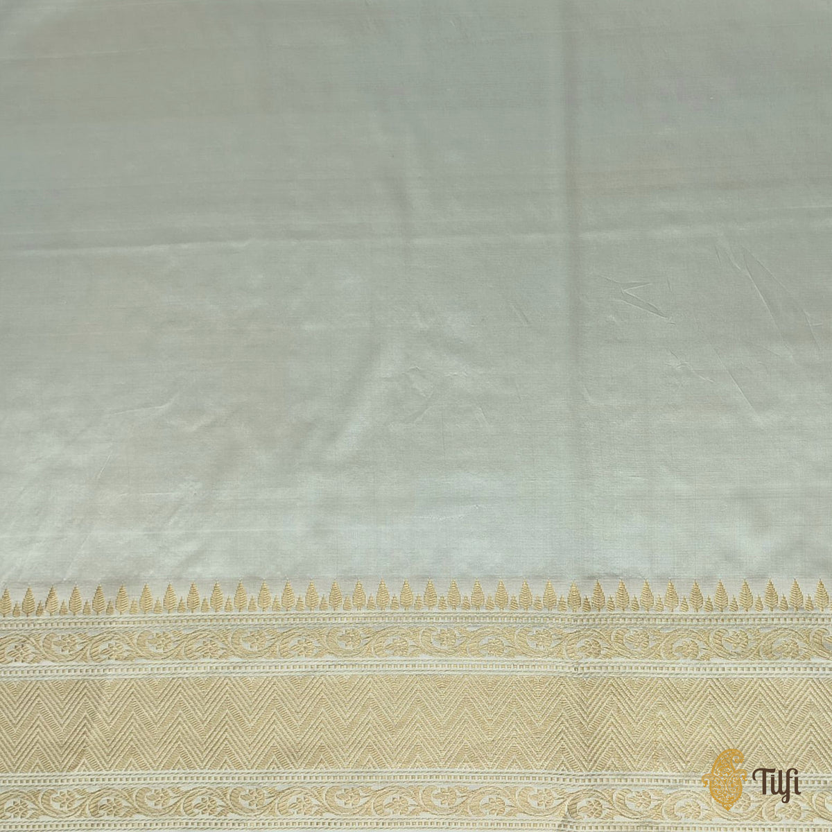 White Pure Katan Silk Banarasi Handloom Saree