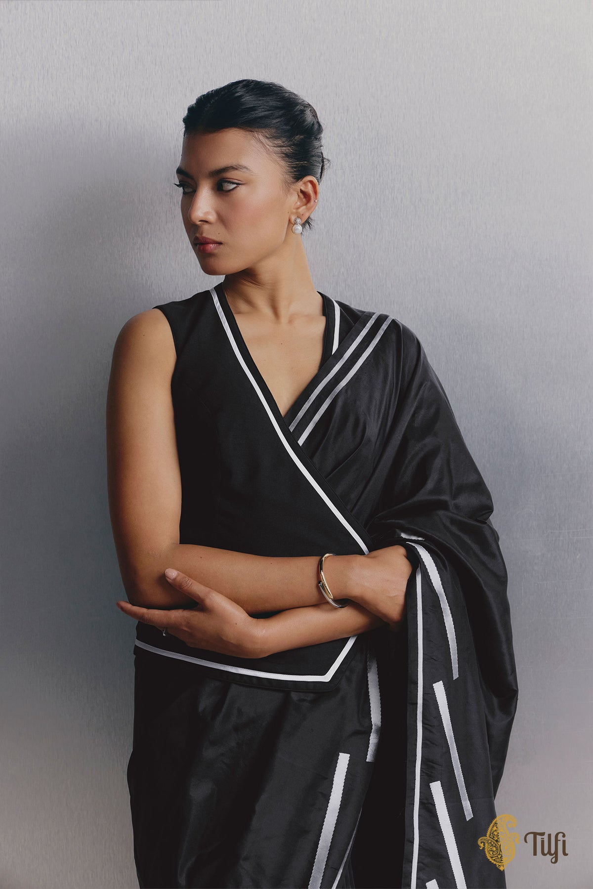 'The Library' Black Pure Katan Silk Banarasi Handloom Saree