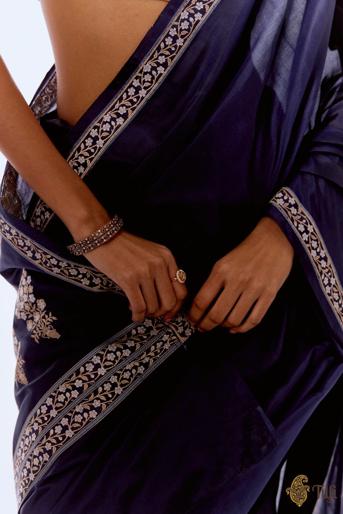 &#39;Kamalika Raag&#39; Navy Blue Pure Katan Silk Georgette Banarasi Handloom Saree