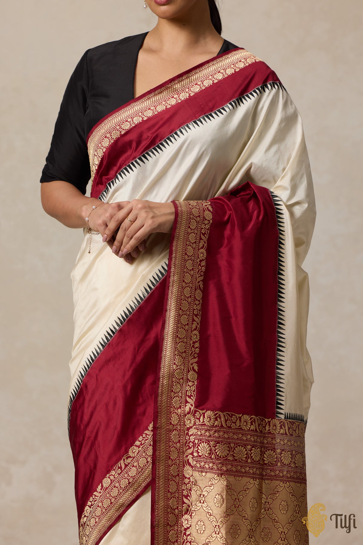 Pre-Order: Off-White-Maroon Pure Katan Silk Banarasi Handloom Saree