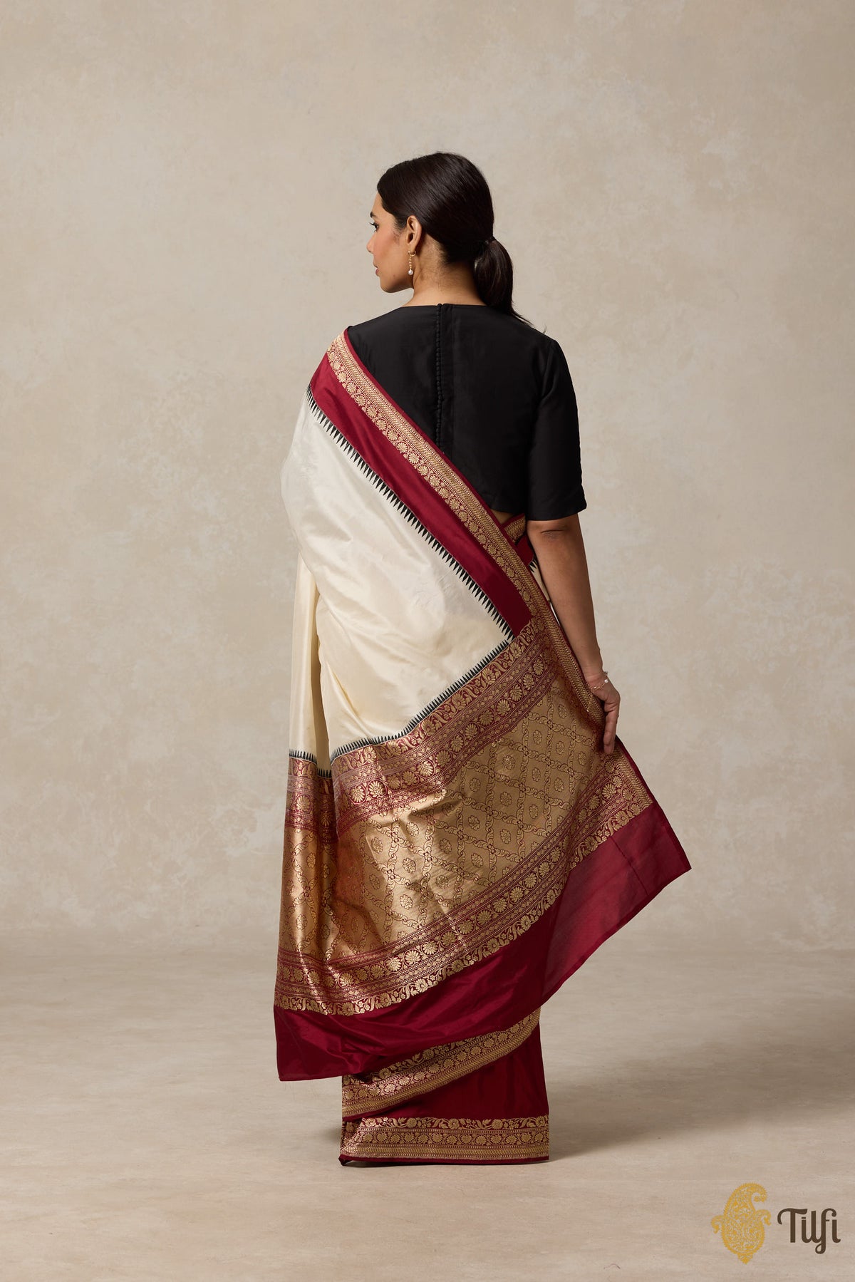 Pre-Order: Off-White-Maroon Pure Katan Silk Banarasi Handloom Saree