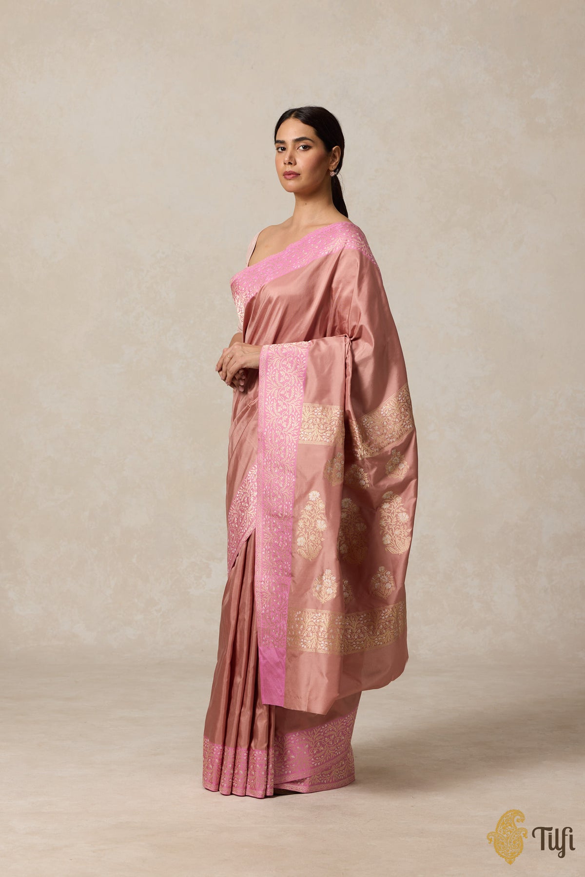 &#39;Vilakshana&#39; Old Rose-Pink Pure Katan Silk Banarasi Handloom Saree