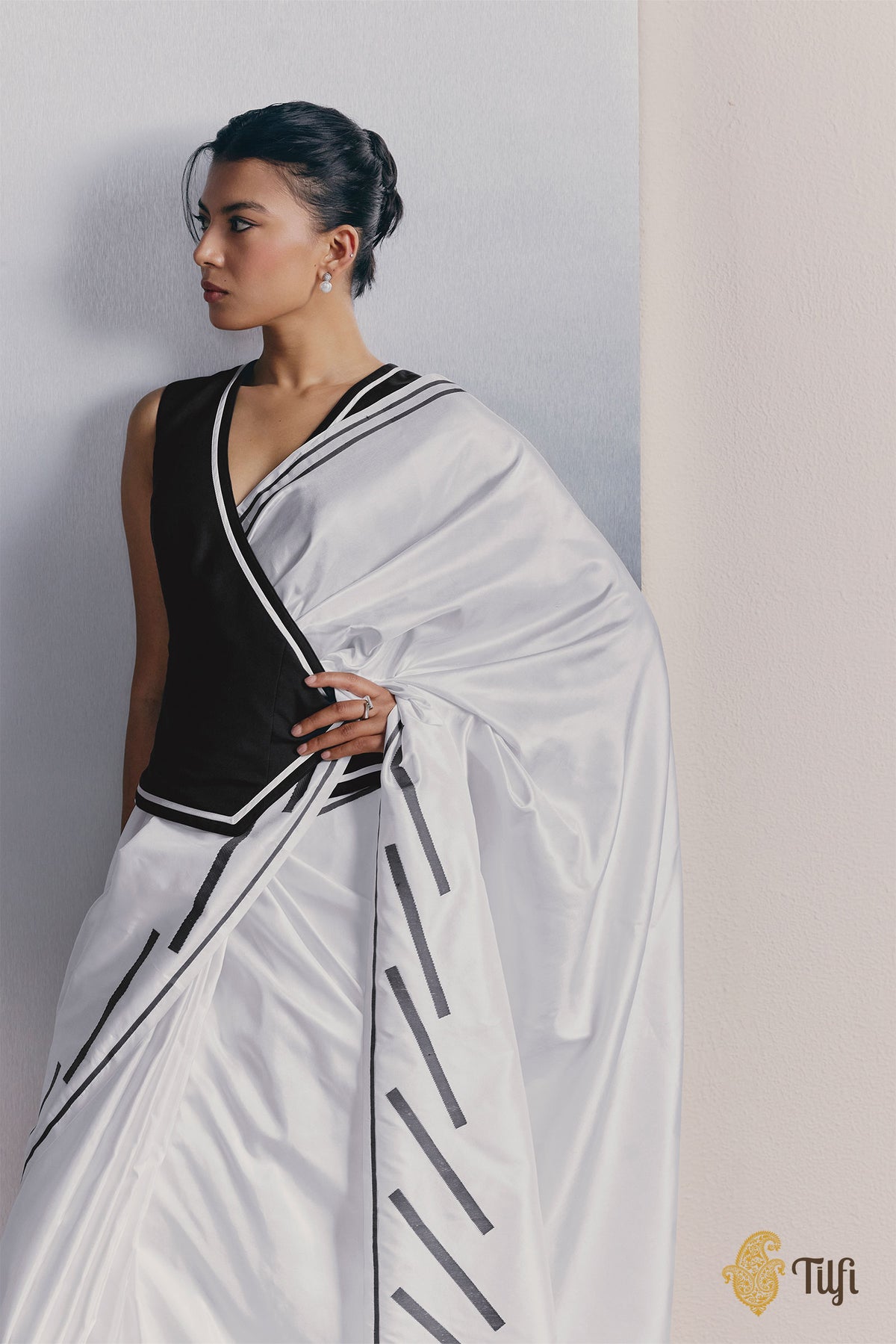 'The Library' White Pure Katan Silk Banarasi Handloom Saree