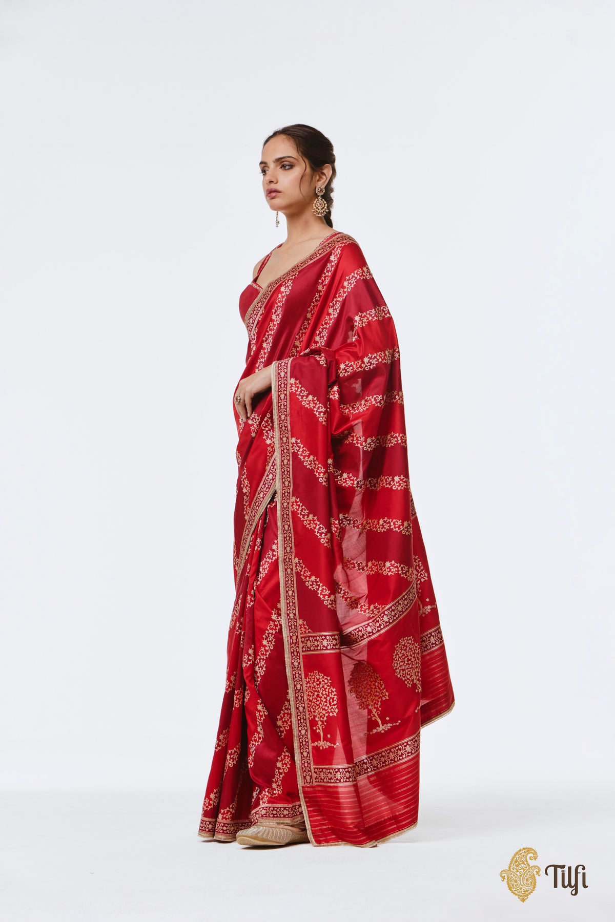 Pre-Order: 'Nandana' Red-Maroon Pure Katan Silk Banarasi Handloom Saree