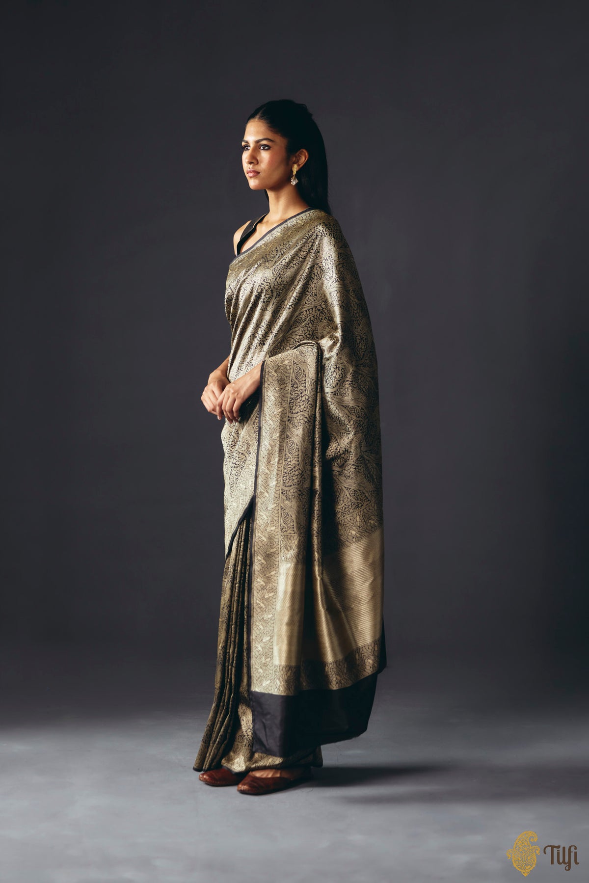 'Majestic Leap' Black Pure Katan Silk Banarasi Handloom Saree