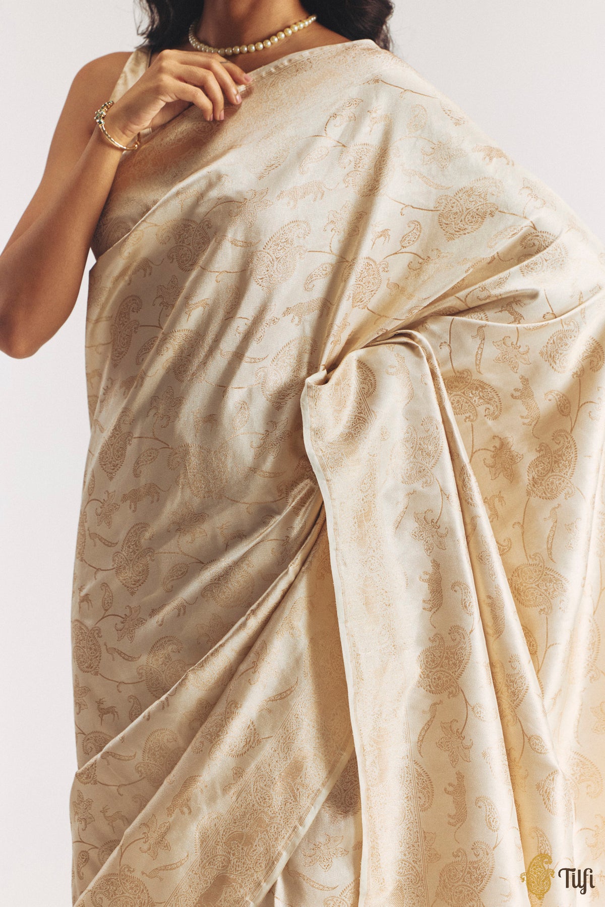 'Aranyika' Off-White Pure Katan Silk Banarasi Handloom Shikargah Saree