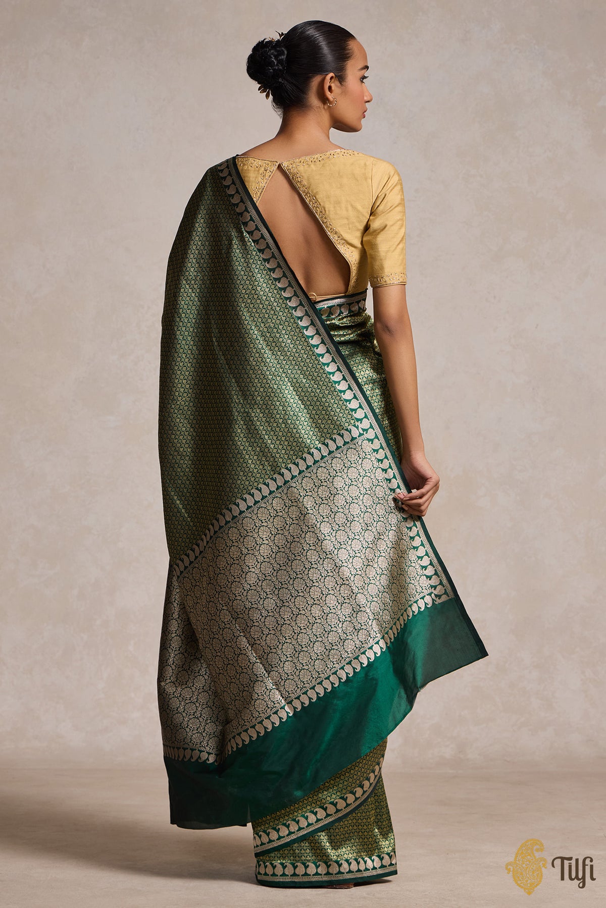 Bottle Green Pure Katan Silk Banarasi Handloom Saree