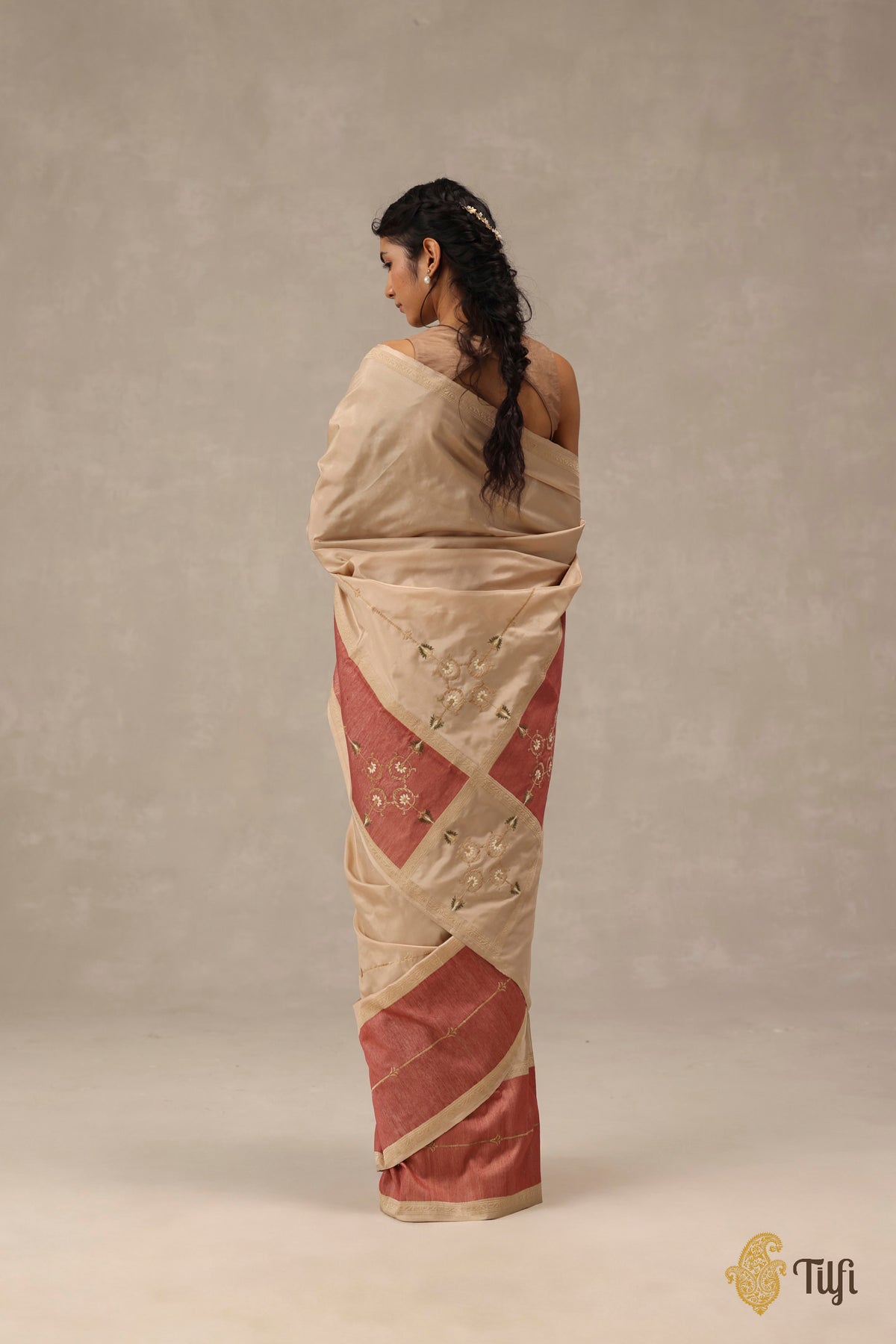 'Sienna' Beige-Peach Pure Katan Gheecha Silk Banarasi Handloom Saree
