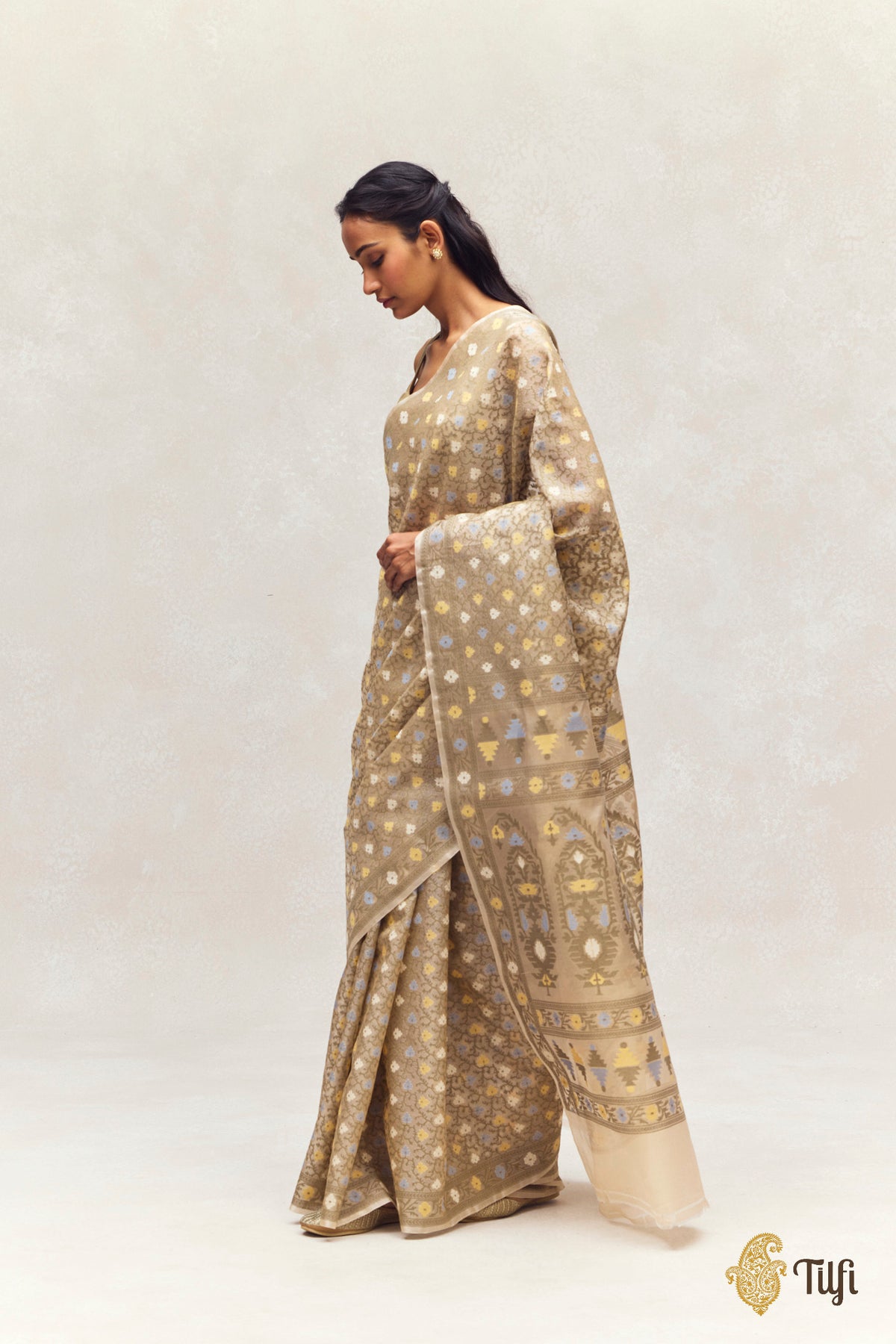 TRIAL 'Mother's Favourite' Beige Pure Kora Silk Handloom Banarasi Saree