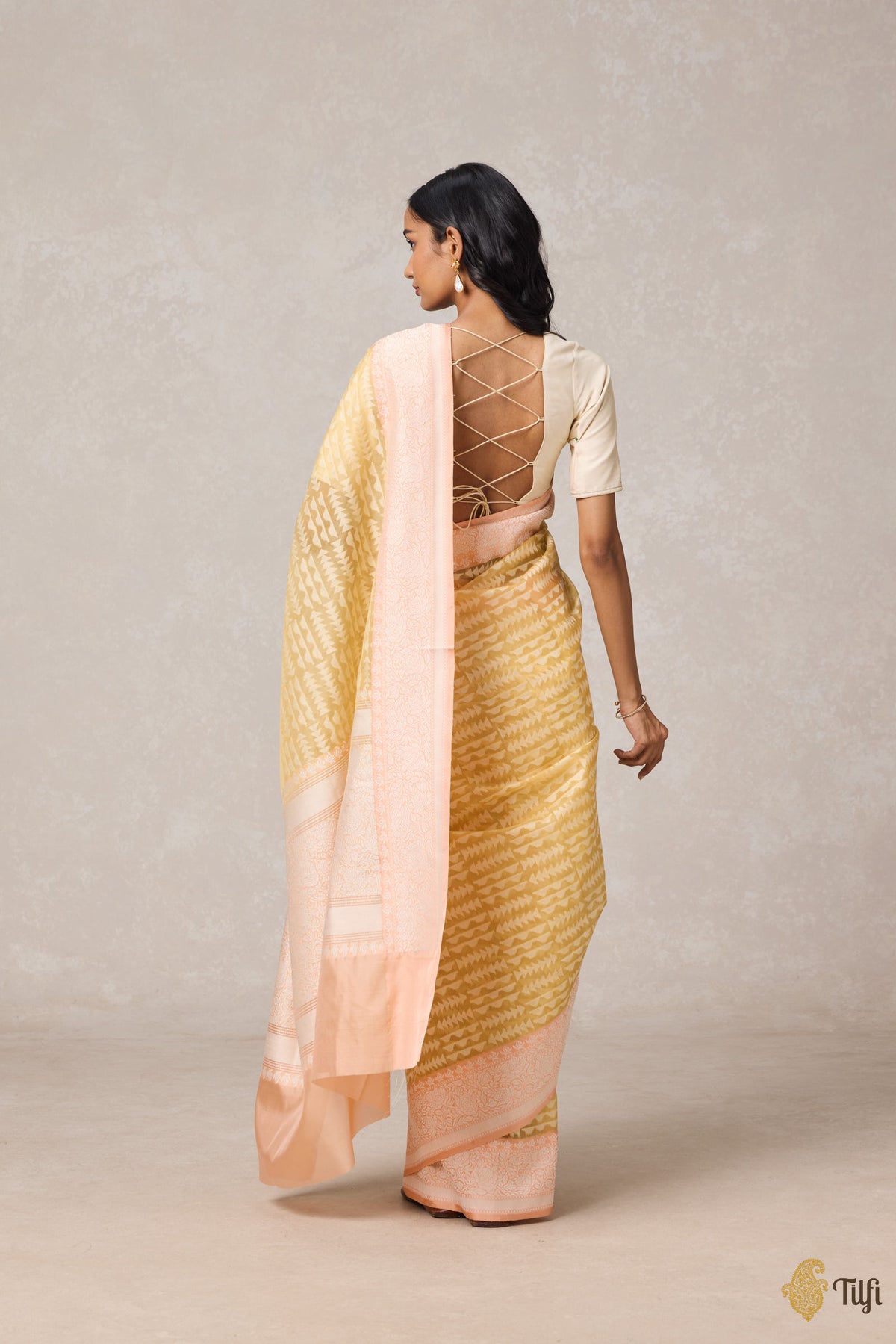 Pre-Order: Pale Yellow-Peach Pure Kora Silk Banarasi Handloom Saree