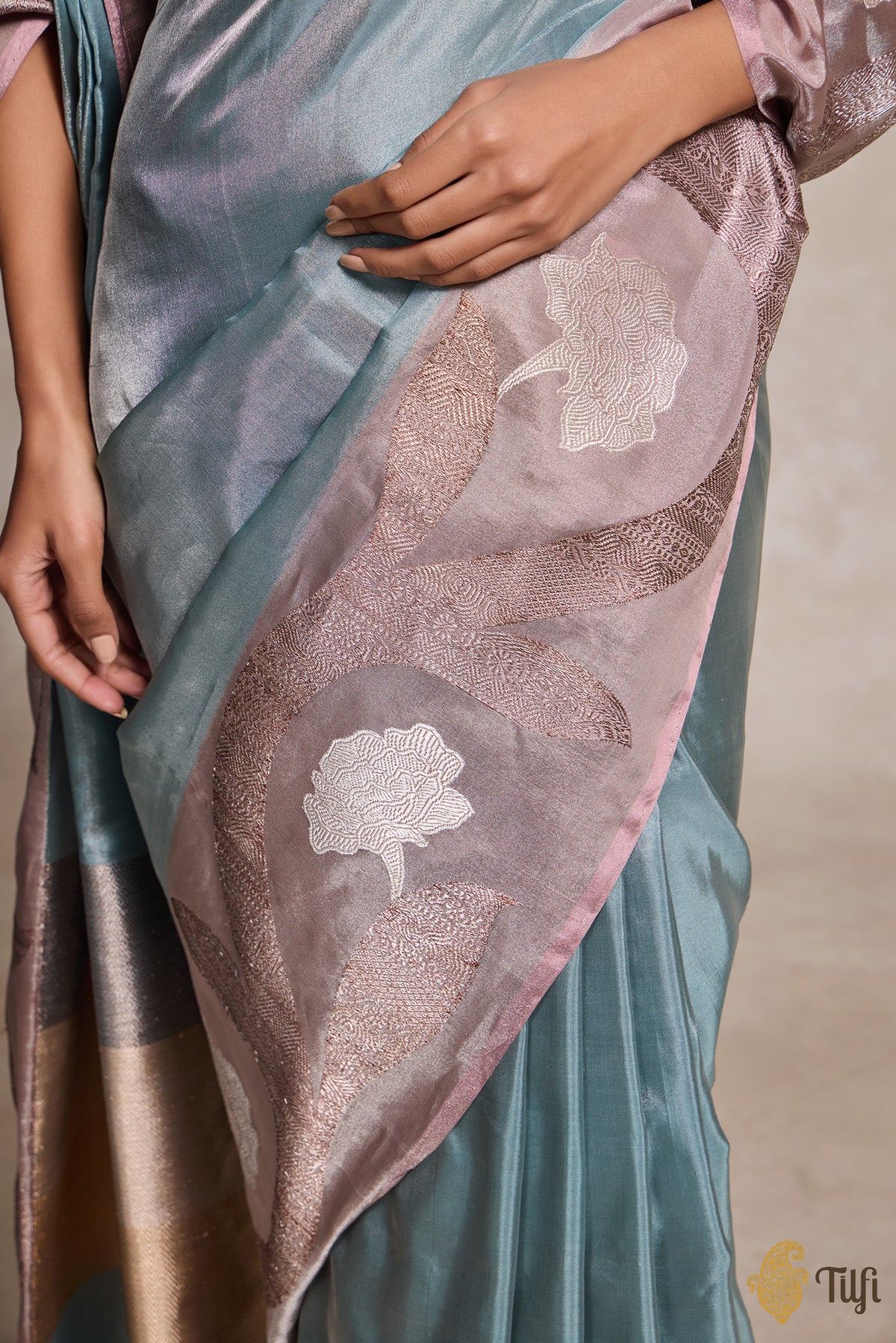 &#39;Zuhra&#39; Dusty Blue-Dusty Pink  Pure Ektara Silk Tissue Banarasi Handloom Saree