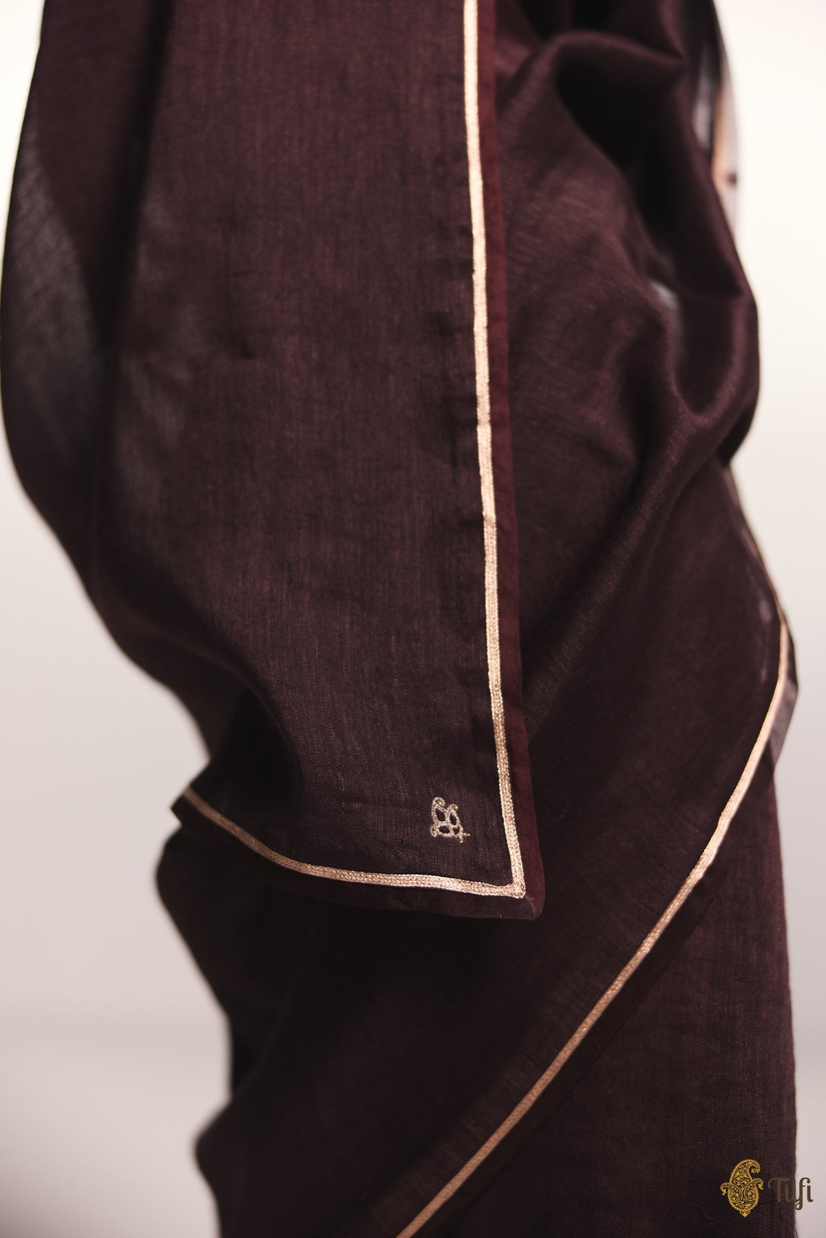 'Sutra' Maroon-Brown Pure Linen Banarasi Handloom Tilfi Essentials Saree
