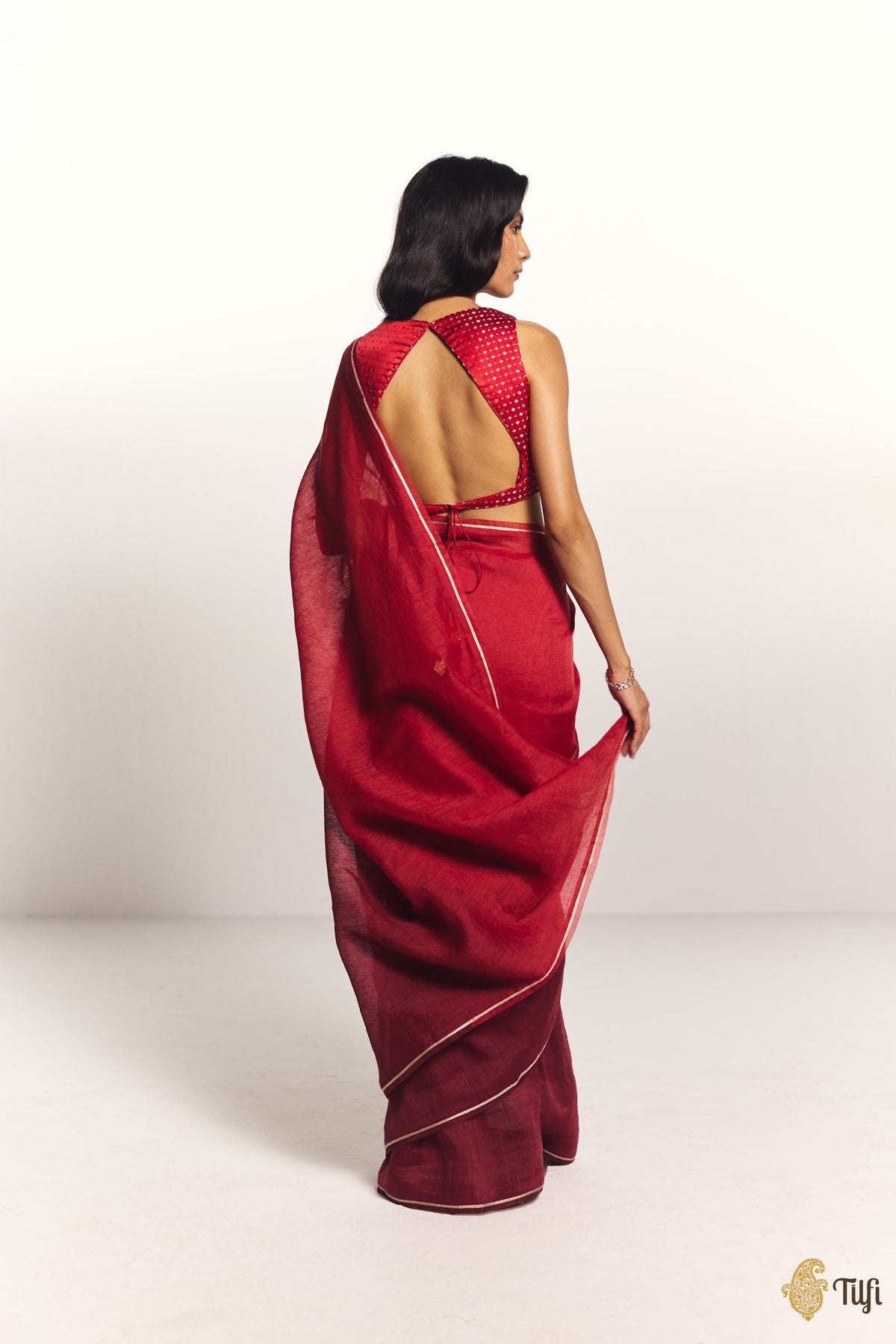 Pre-Order: 'Sutra' Red-Maroon Pure Linen Banarasi Handloom Tilfi Essentials Saree