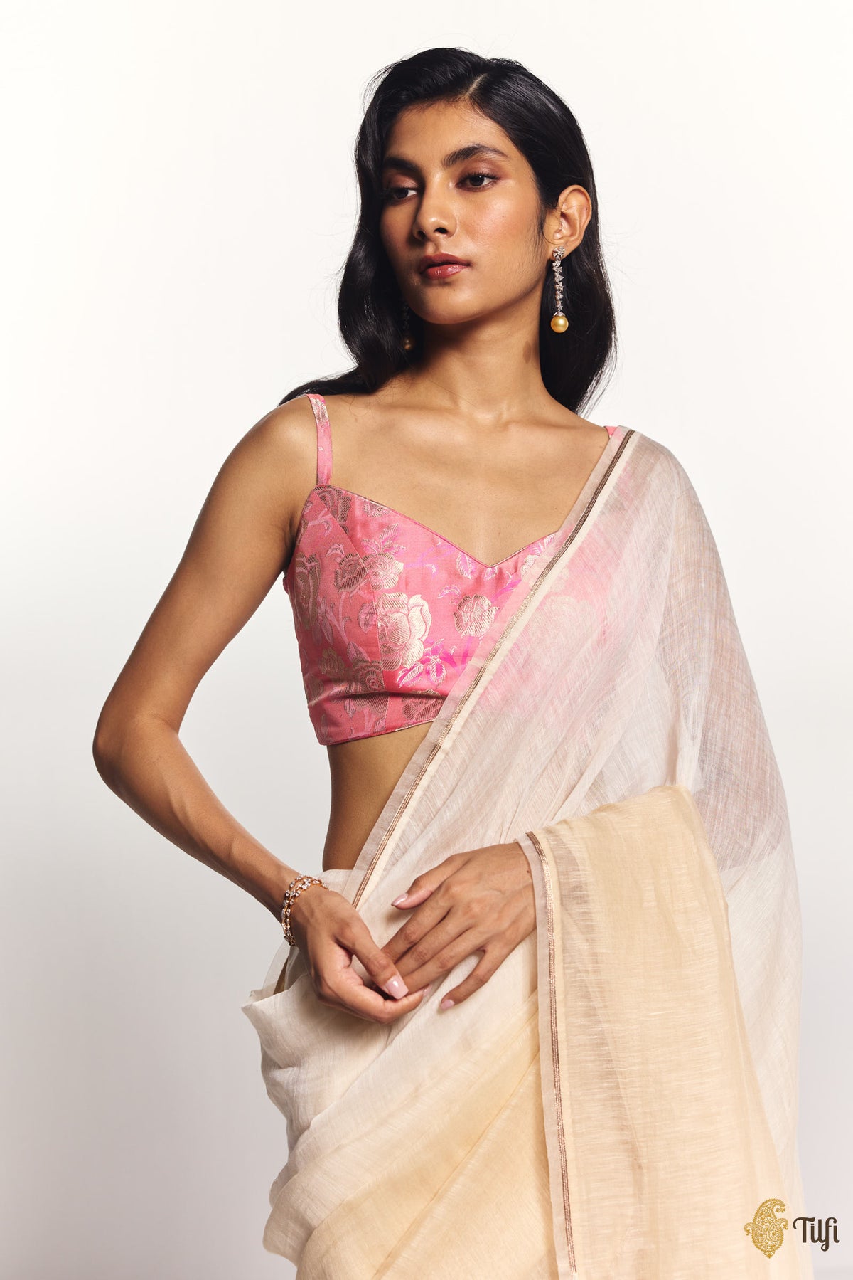 Pre-Order: 'Sutra' Off-White-Beige Pure Linen Banarasi Handloom Tilfi Essentials Saree