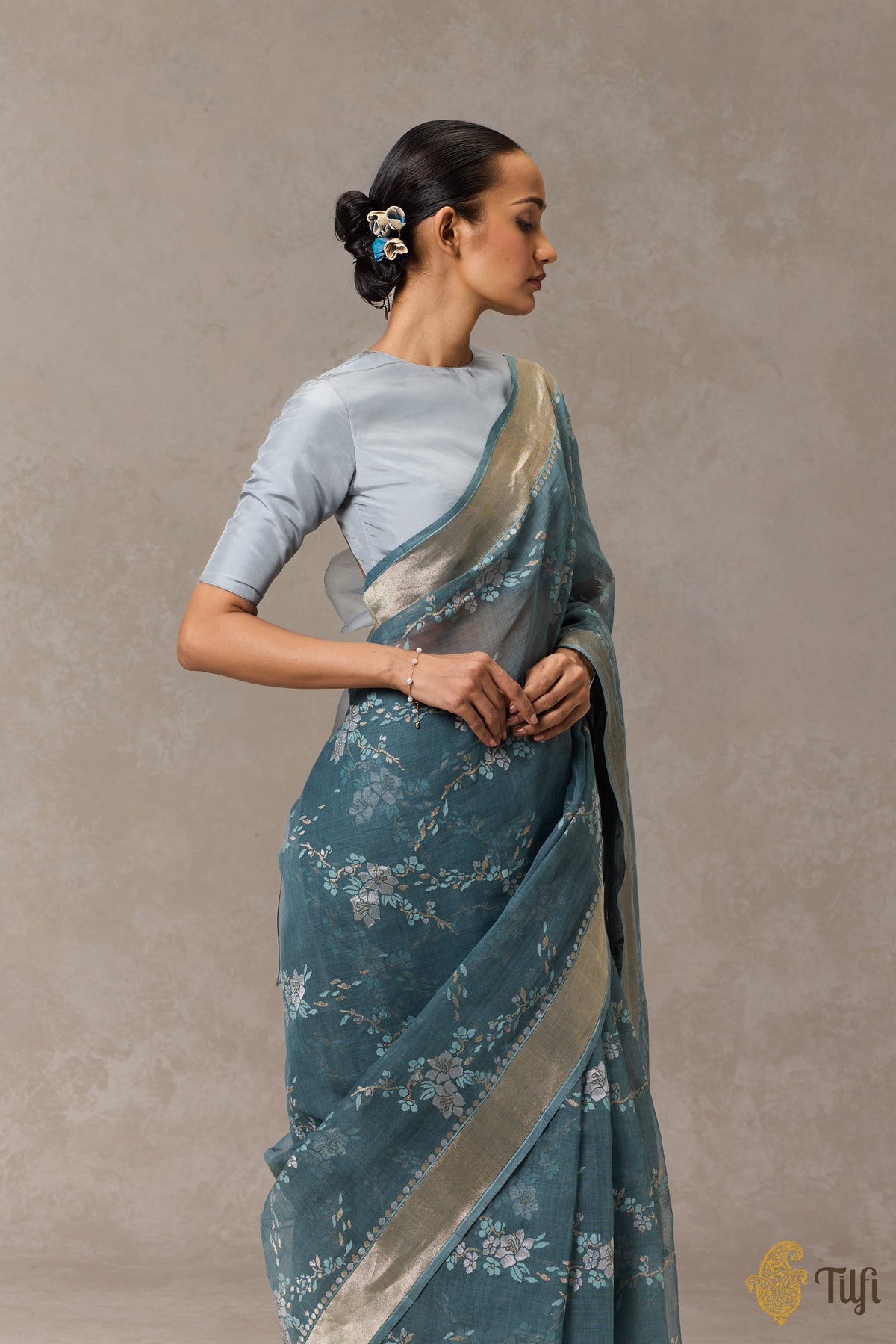 Pre-Order: &#39;Mori&#39; Blue-Grey Pure Cotton Jamdani Real Zari Banarasi Handloom Saree