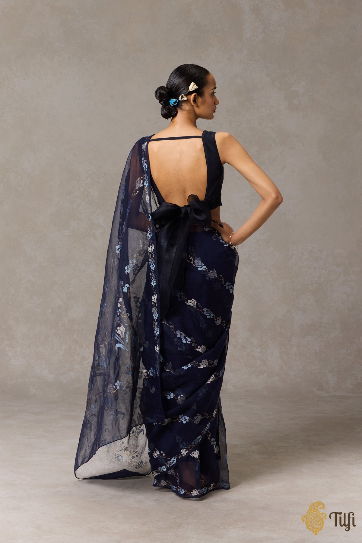 &#39;Haru&#39; Navy Blue Pure Cotton Jamdani Real Zari Banarasi Handloom Saree