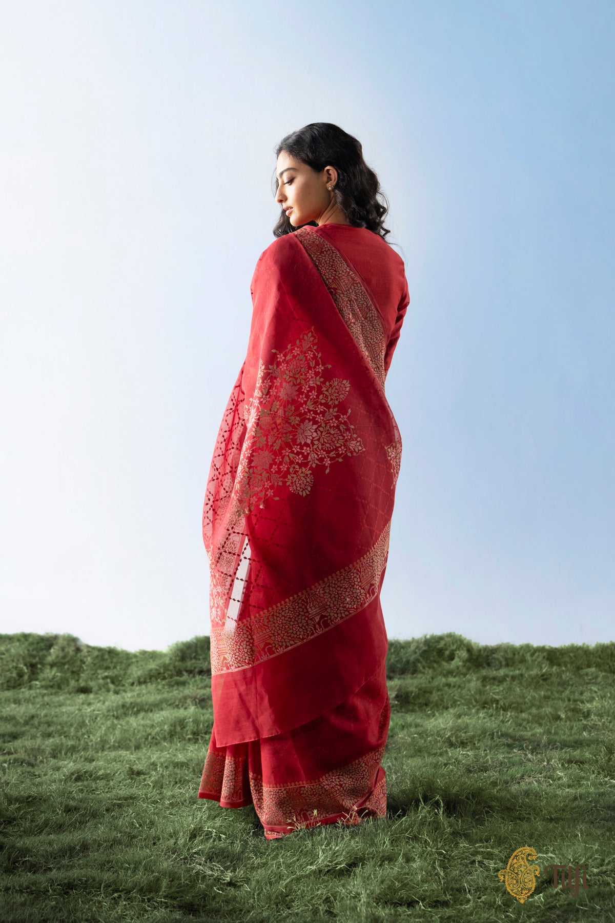 Pre-Order: 'Radhika' Red Pure Cotton Jamdani Real Zari Banarasi Handloom Saree