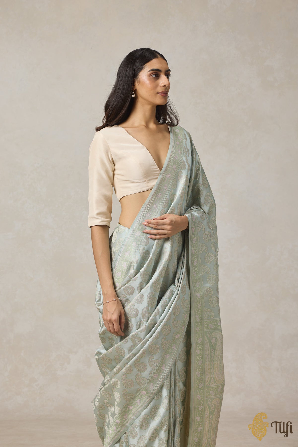 Pre-Order: Light Blue Pure Soft Satin Silk Tanchoi Jamawar Banarasi Handloom Saree