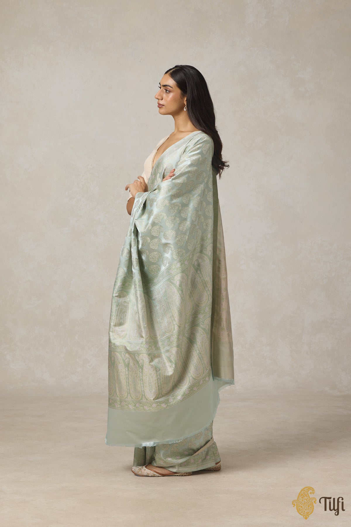 Pre-Order: Light Blue Pure Soft Satin Silk Tanchoi Jamawar Banarasi Handloom Saree