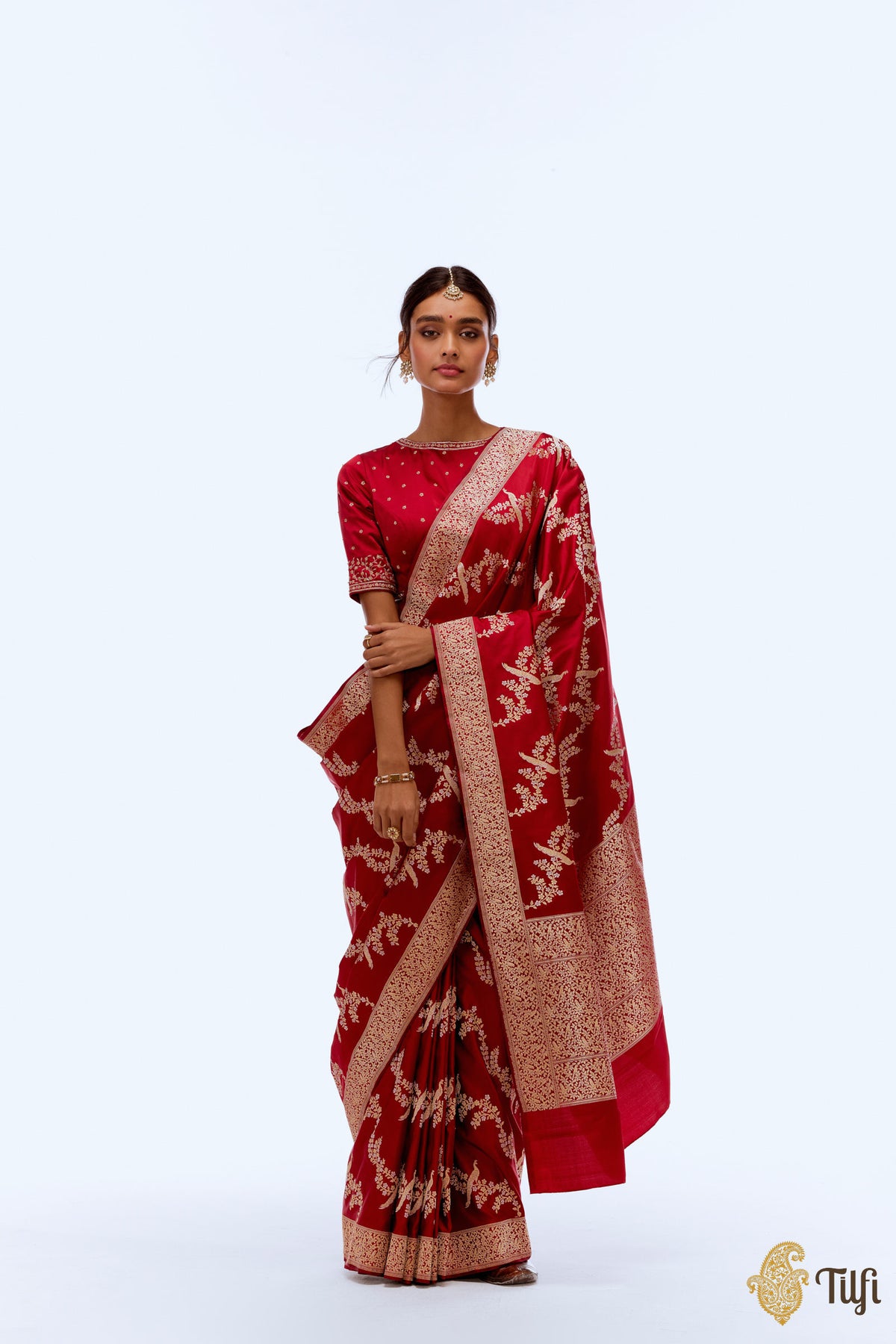 &#39;Mayura Valli&#39; Deep Red Pure Satin Silk Banarasi Handloom Saree