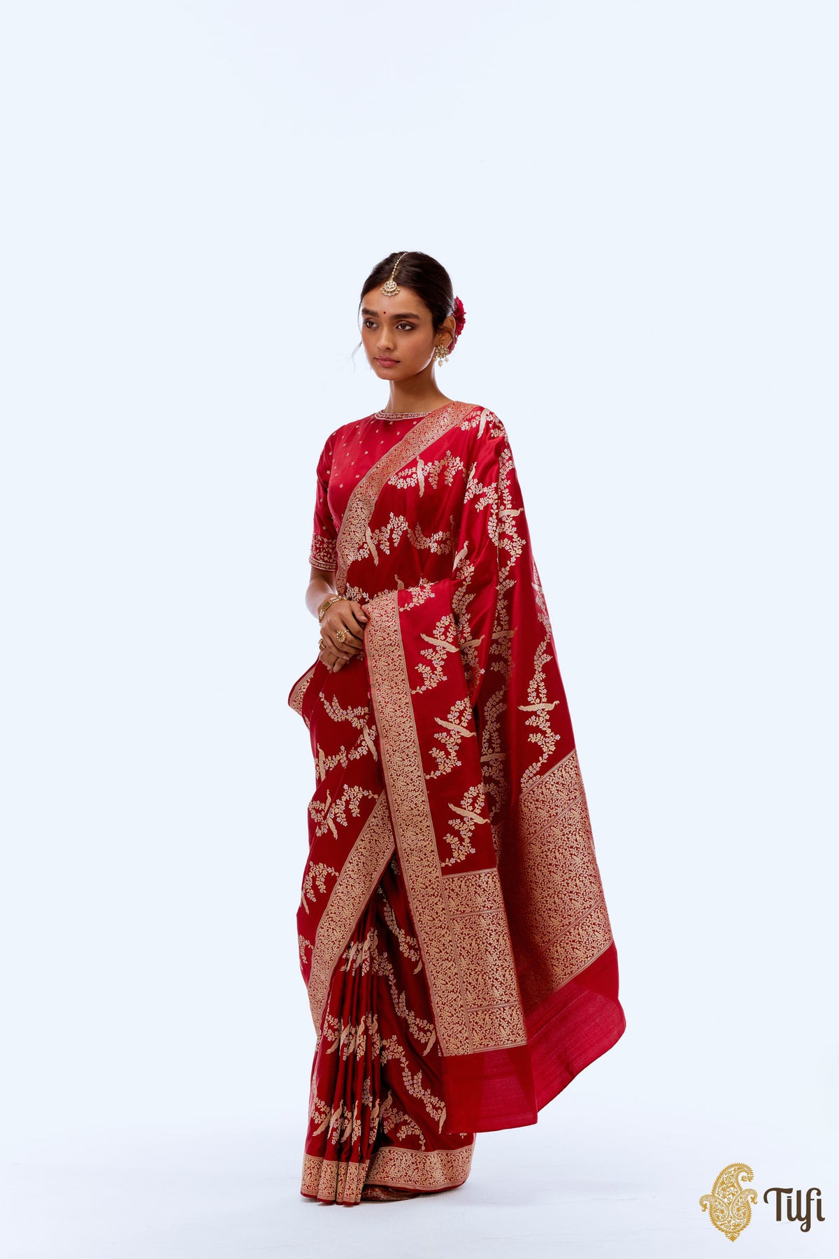 &#39;Mayura Valli&#39; Deep Red Pure Satin Silk Banarasi Handloom Saree