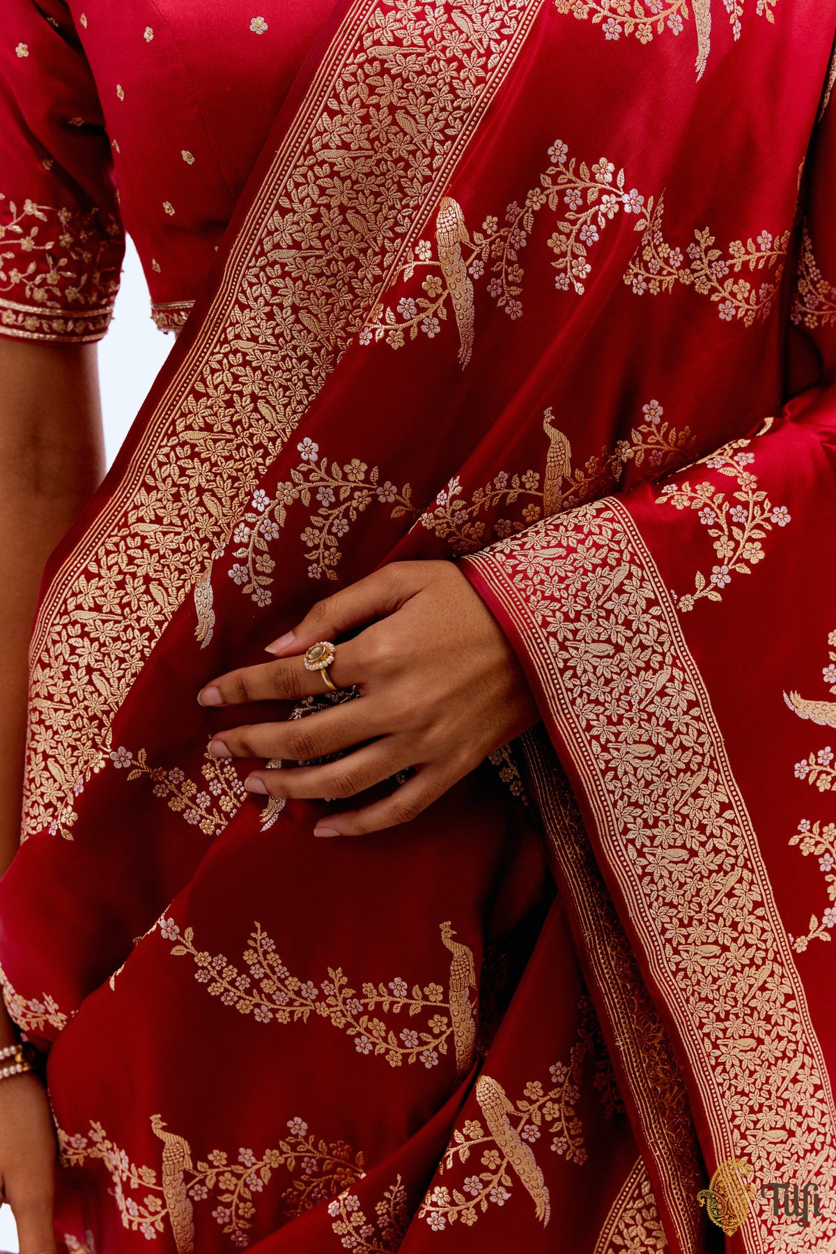 &#39;Mayura Valli&#39; Deep Red Pure Satin Silk Banarasi Handloom Saree