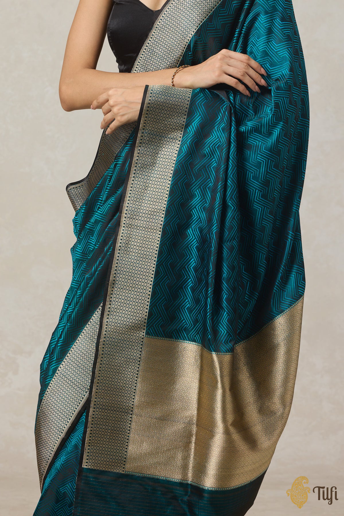 Black-Blue Pure Satin Silk Banarasi Tanchoi Handloom Saree