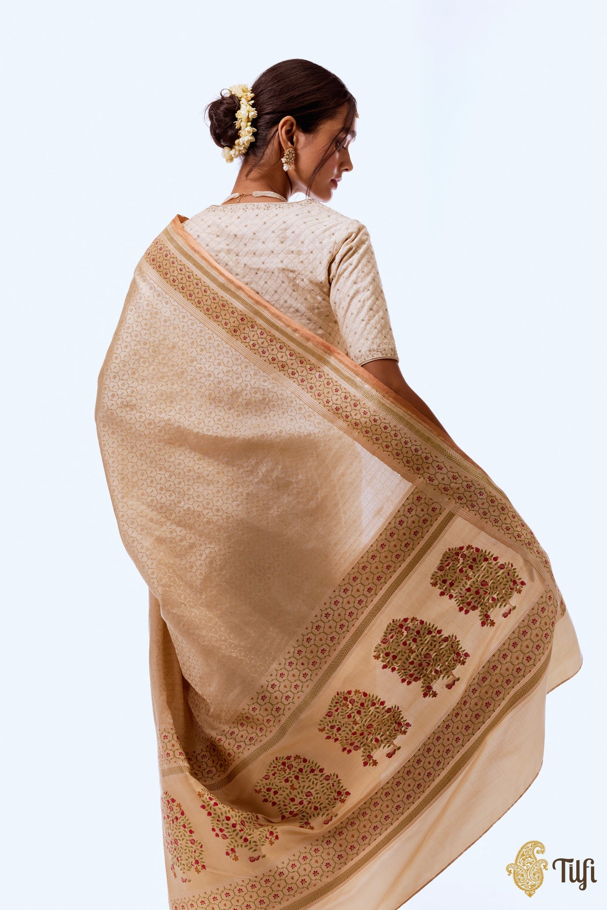 &#39;Anar Lata&#39; Cream-Gold Pure Satin Silk Tissue Banarasi Handloom Saree