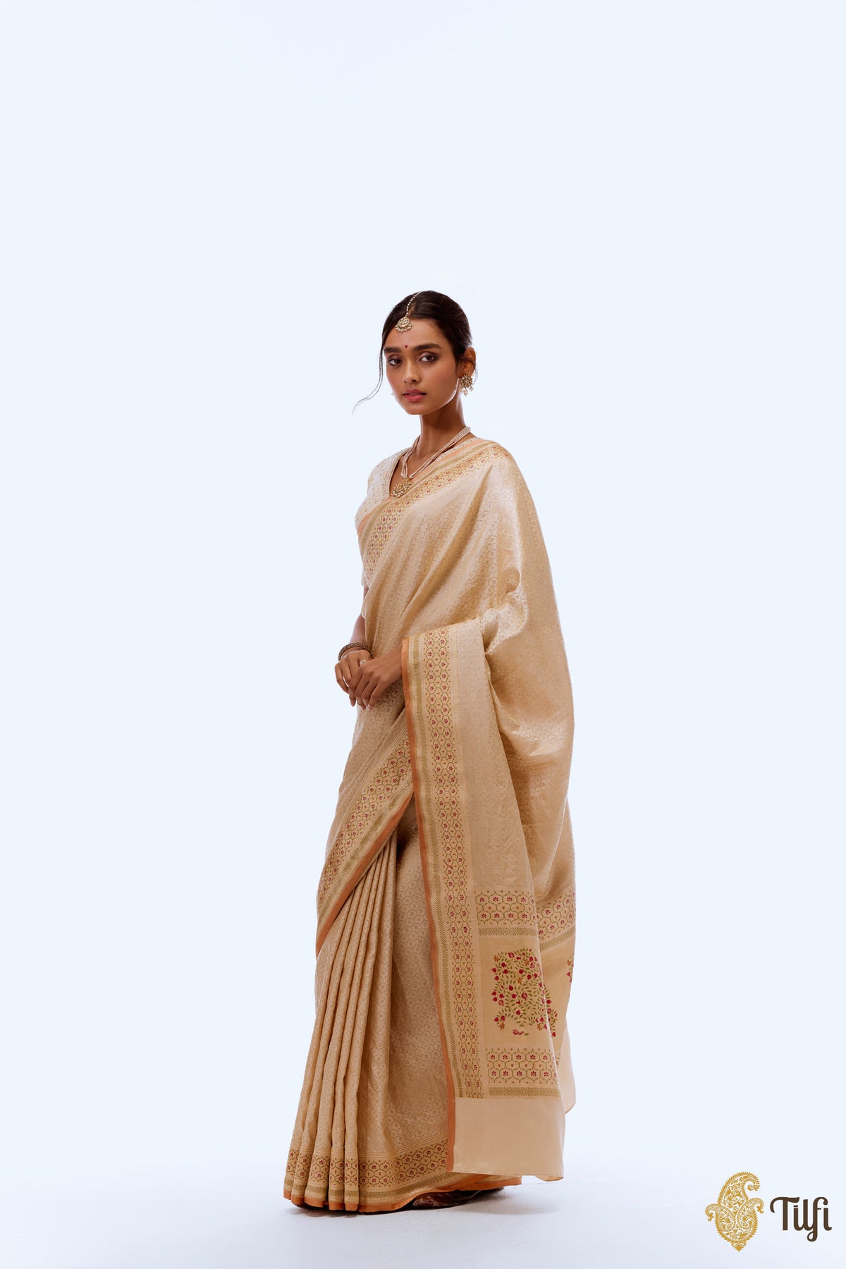 &#39;Anar Lata&#39; Cream-Gold Pure Satin Silk Tissue Banarasi Handloom Saree