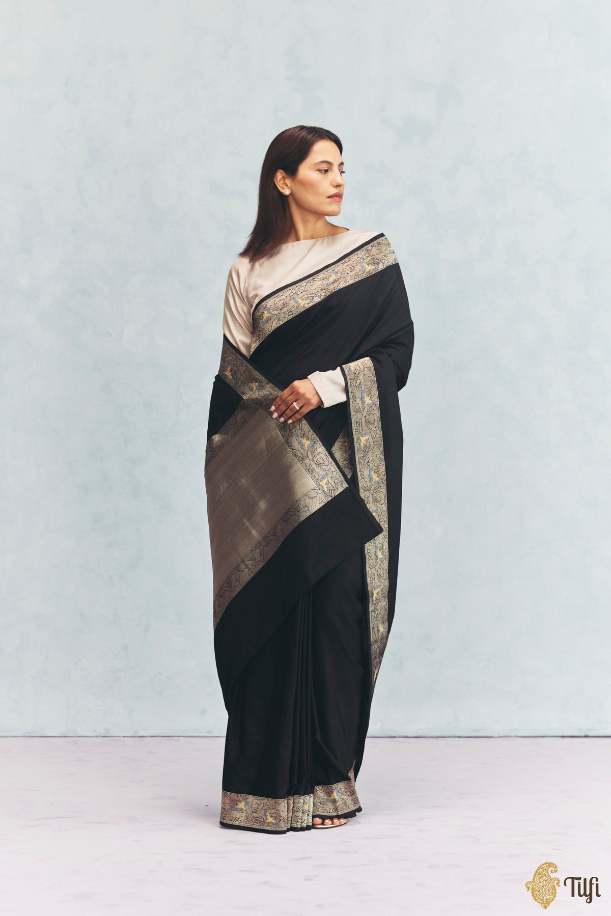 'FrostBorn' Black Silk-Pashmina Wool Banarasi Handloom Saree