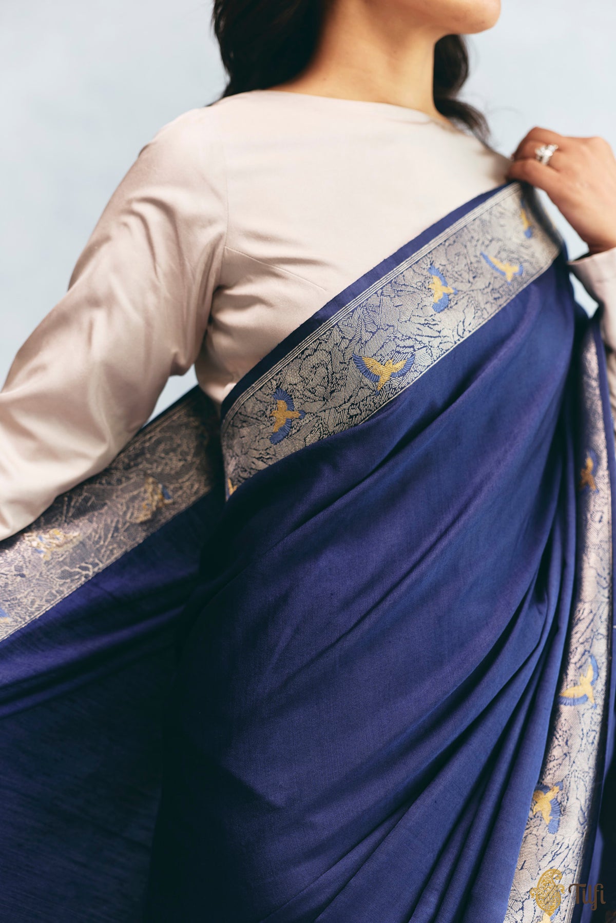 'FrostBorn' Navy Blue Silk-Pashmina Wool Banarasi Handloom Saree