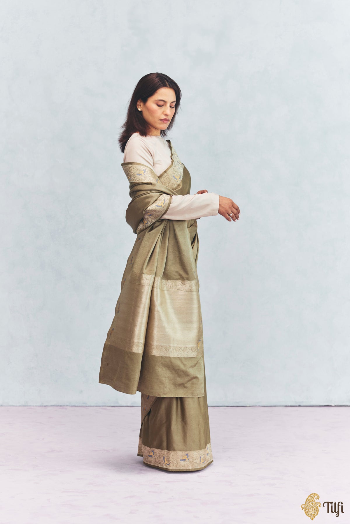 'FrostBorn' Light Green Silk-Pashmina Wool Banarasi Handloom Saree