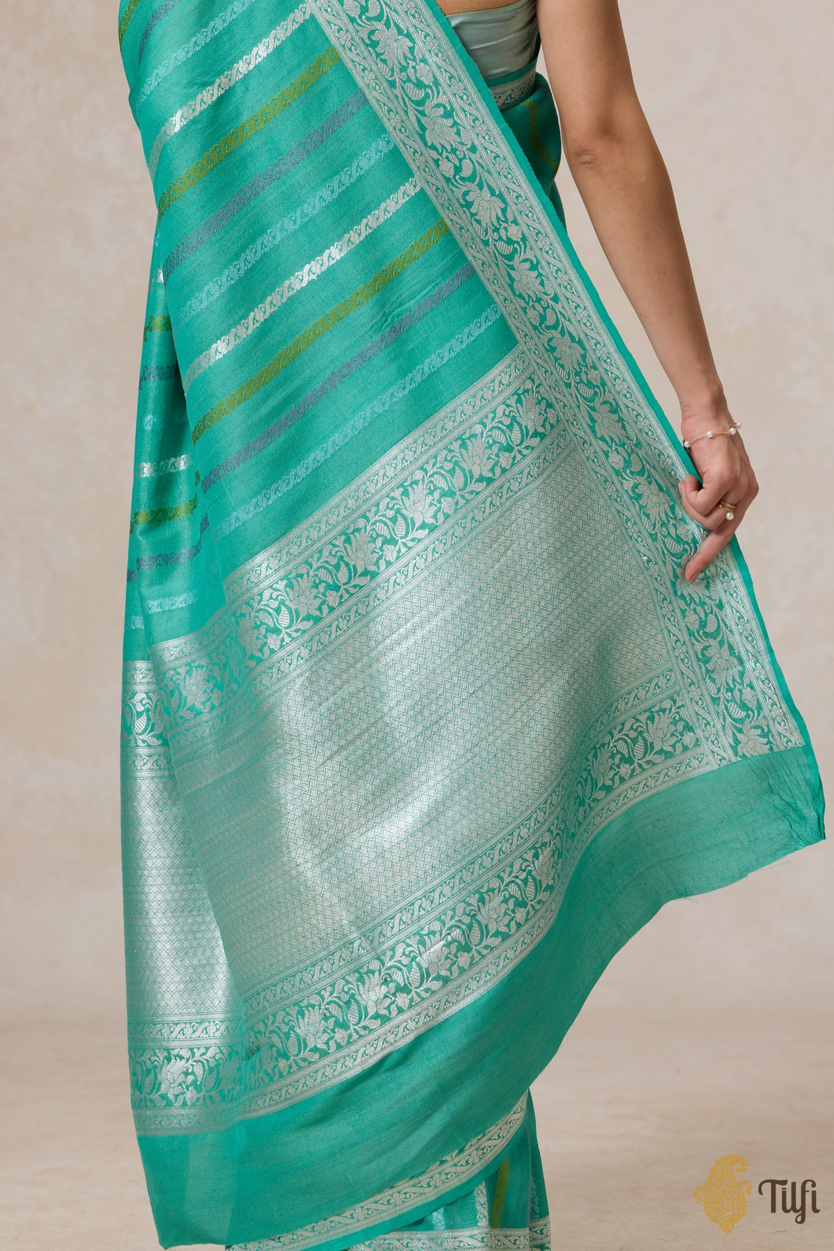 Green Pure Tussar Georgette Banarasi Handloom Saree