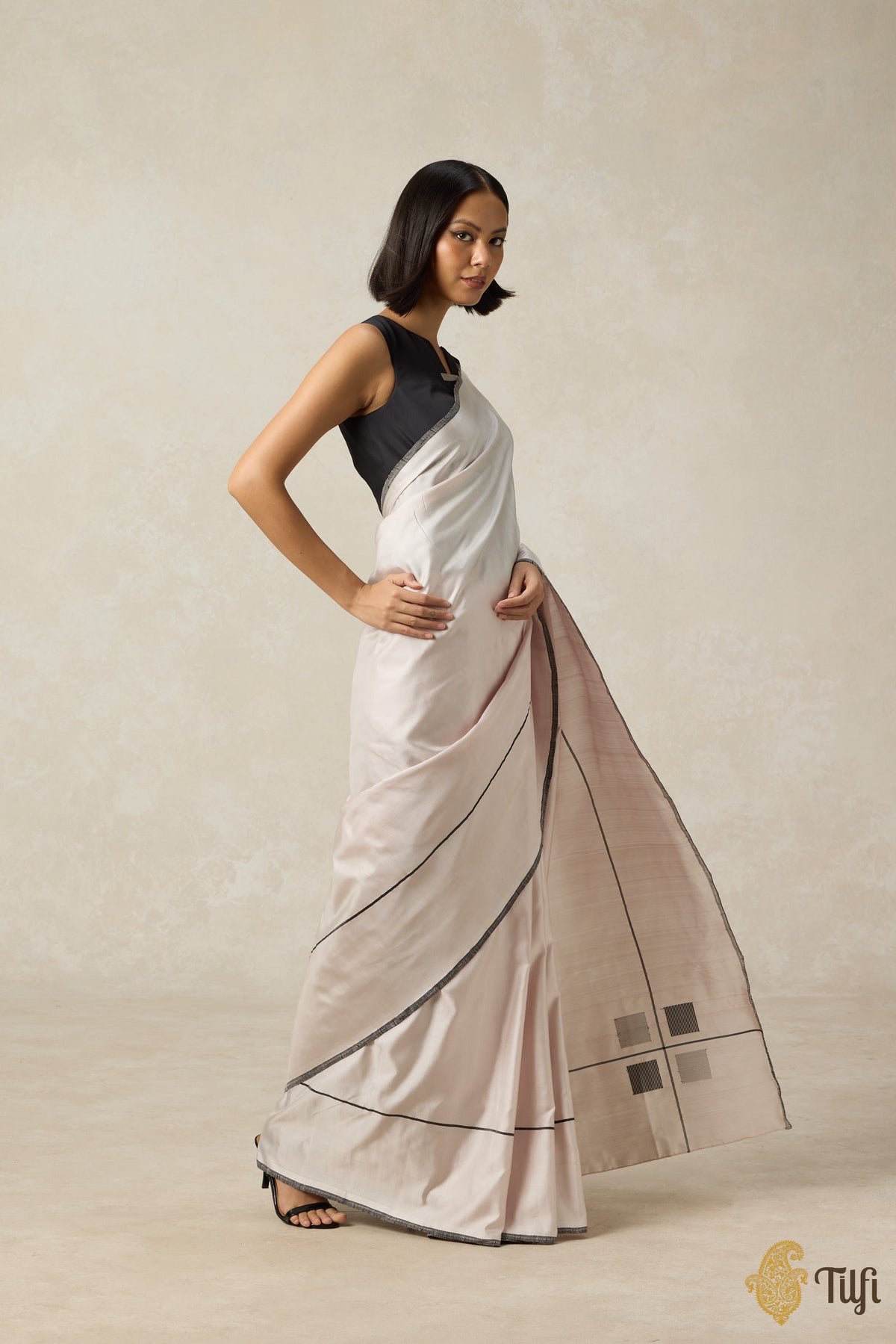 &#39;Ballade&#39; Soft Pink Pure Silk Twill Banarasi Handloom Saree