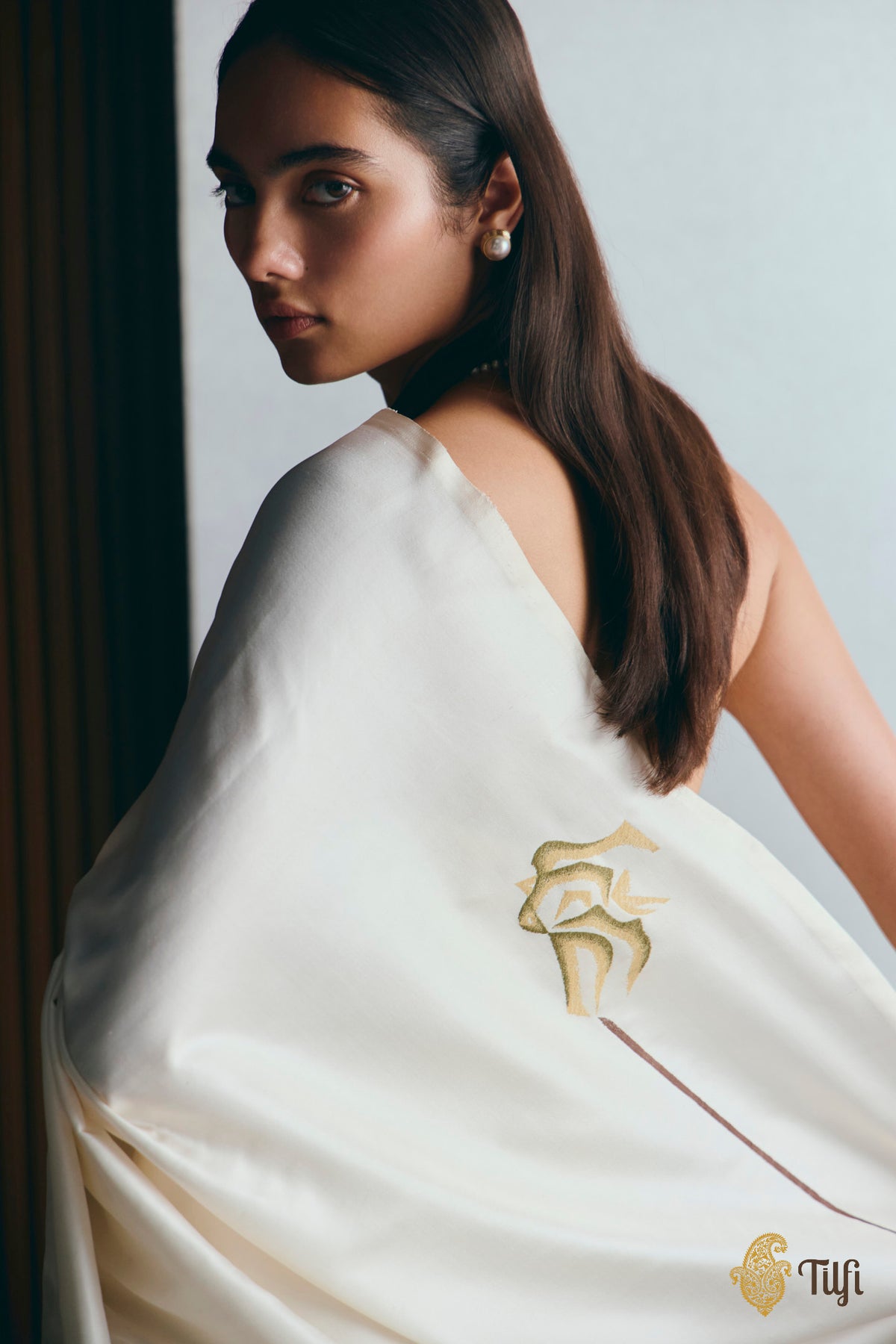 'Natalia' Off White Pure Silk Twill Banarasi Handloom Saree